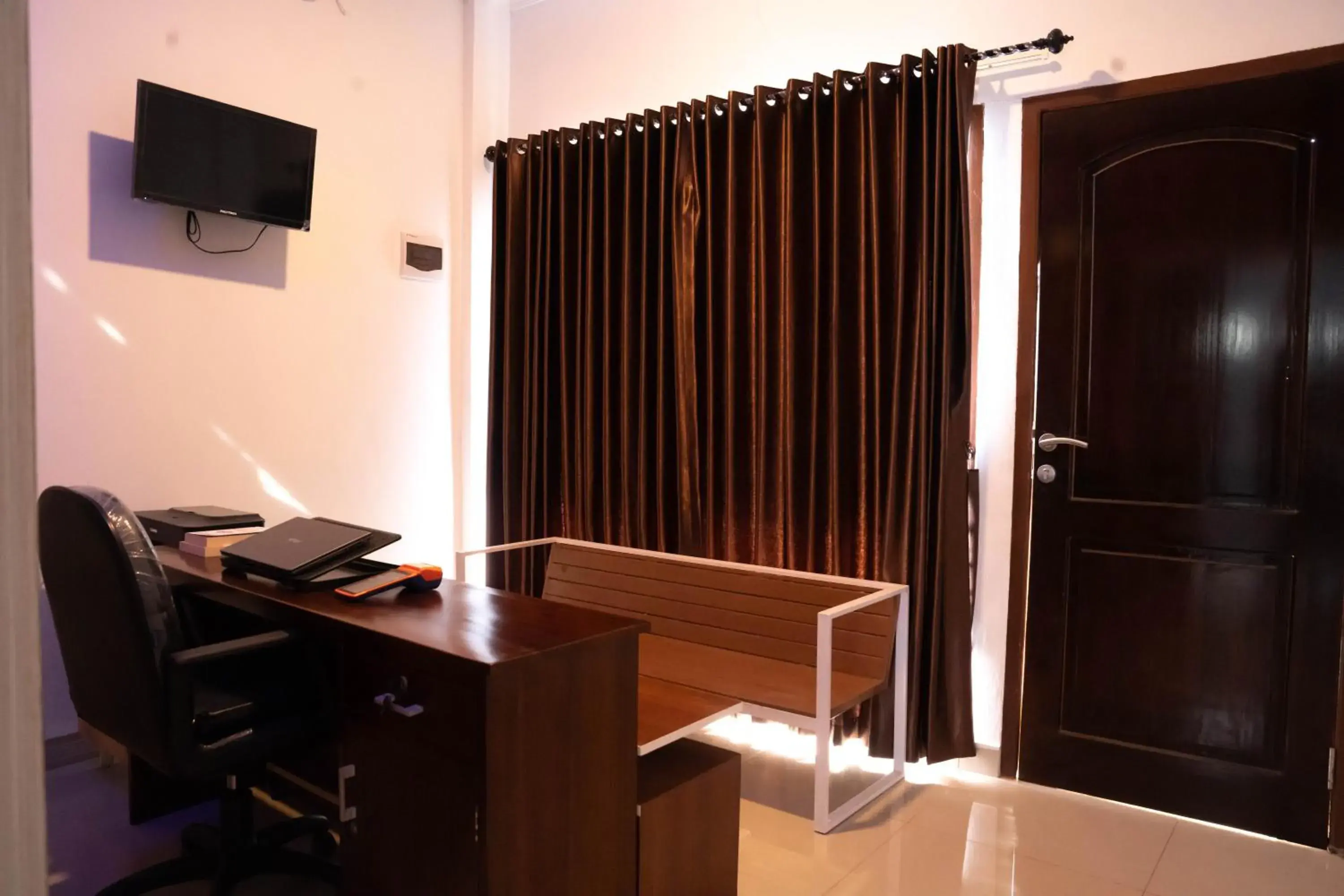 Lobby or reception in Fantasticroom Labuan Bajo Lobby or reception in Fantasticroom Labuan Bajo