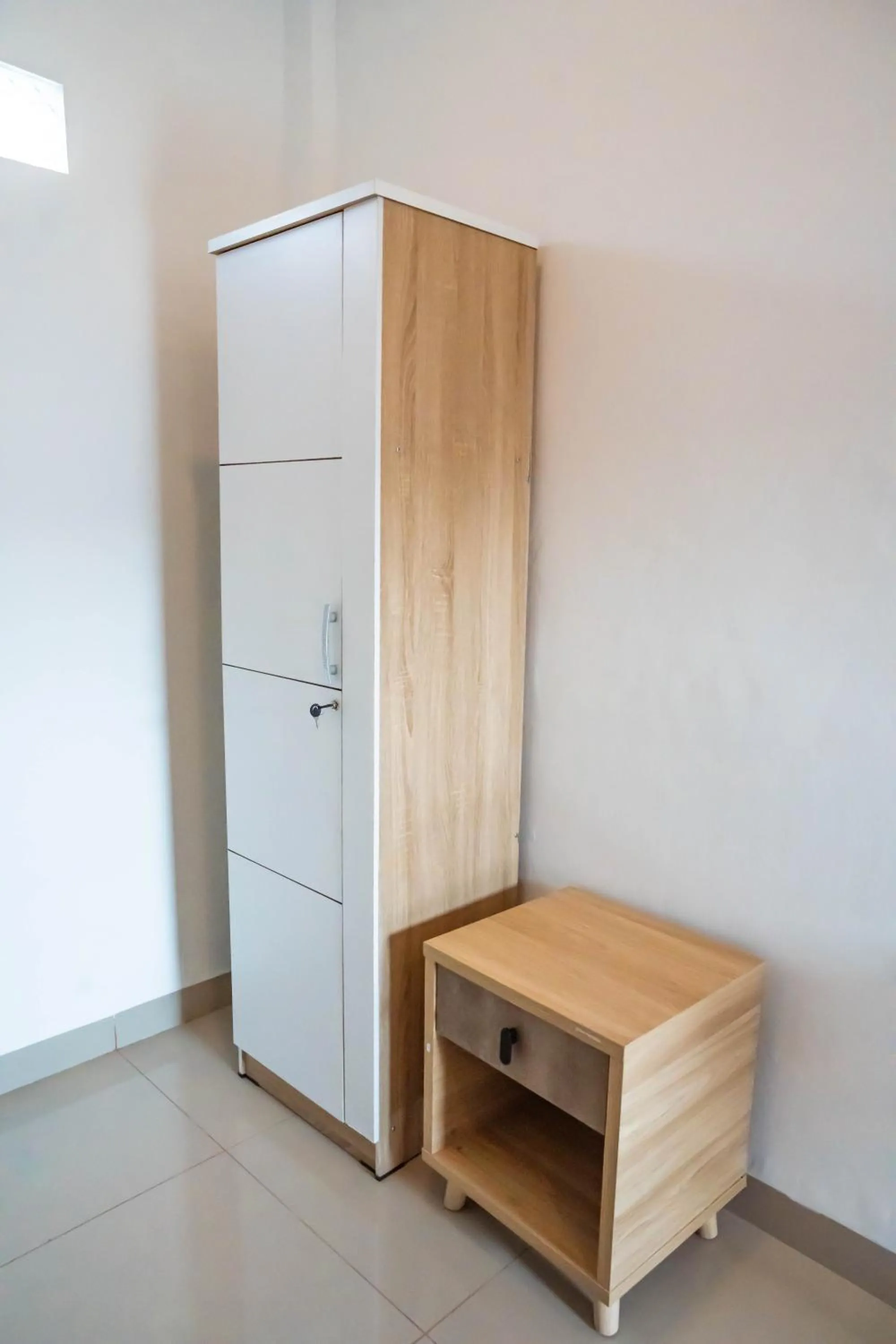 wardrobe in Fantasticroom Labuan Bajo