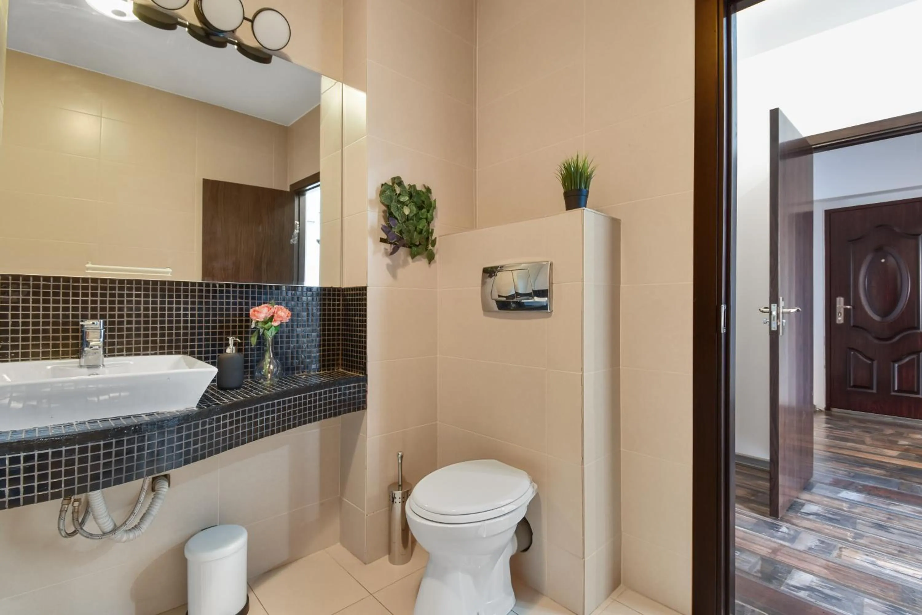 Toilet in Uni88 Apart Hotel