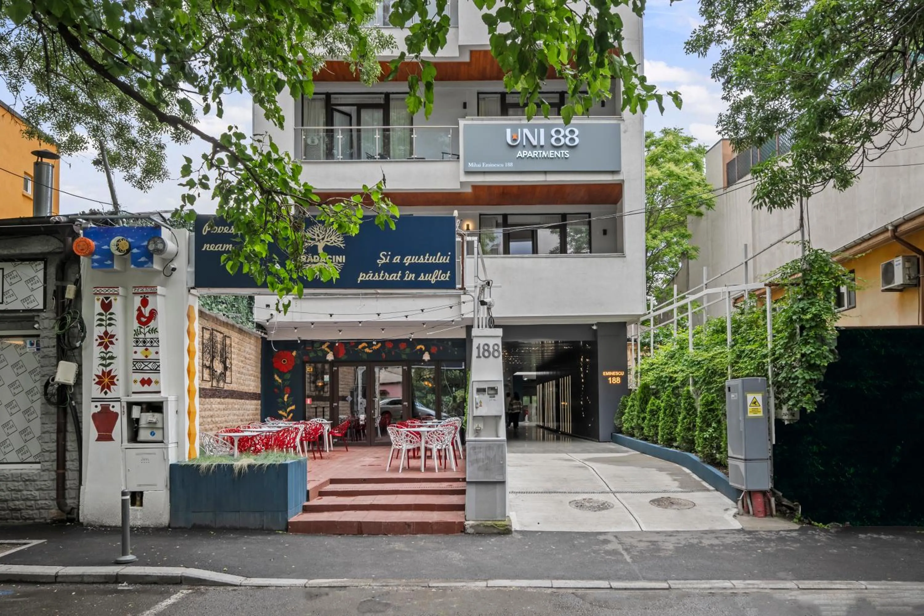 Property building in Uni88 Apart Hotel