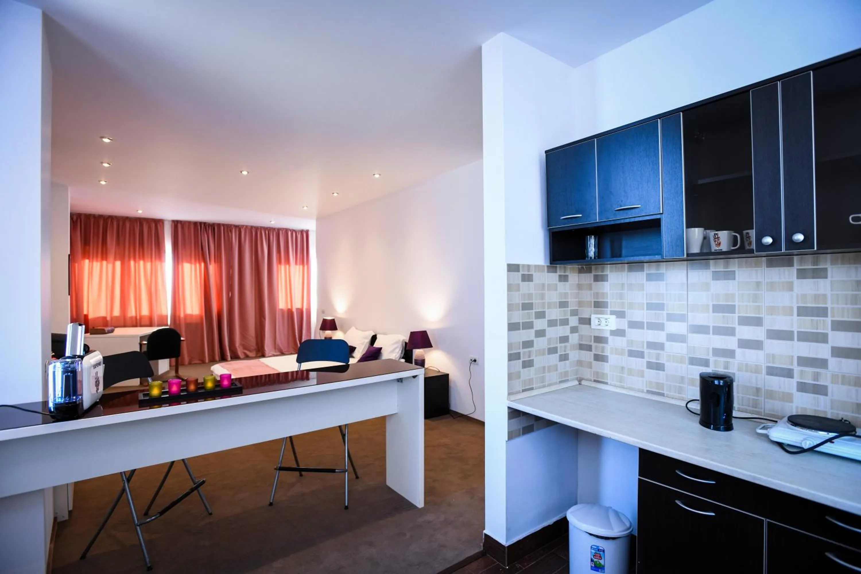 Kitchen or kitchenette in Uni88 Apart Hotel