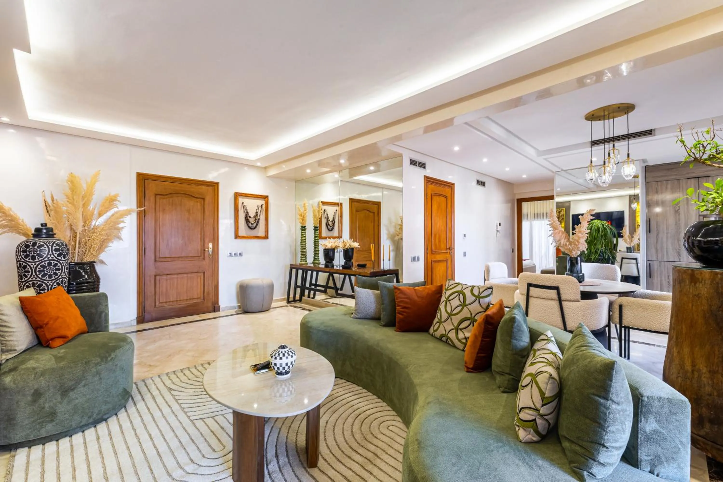 Luxury 2-Bedroom Apartment in Hivernage Pool Residence Near Casino