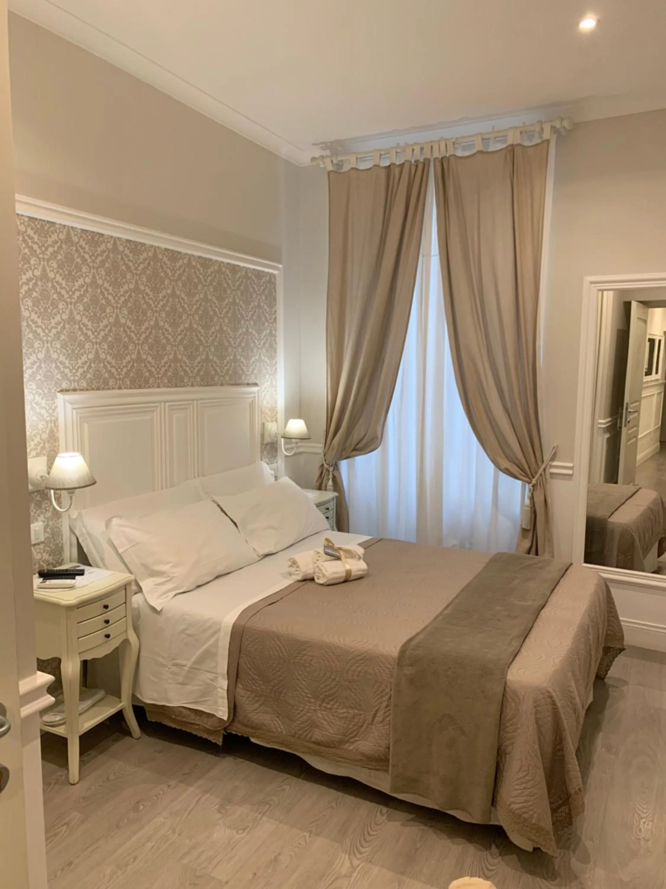Photo of the whole room, Bed in Charme & Chic Prestige