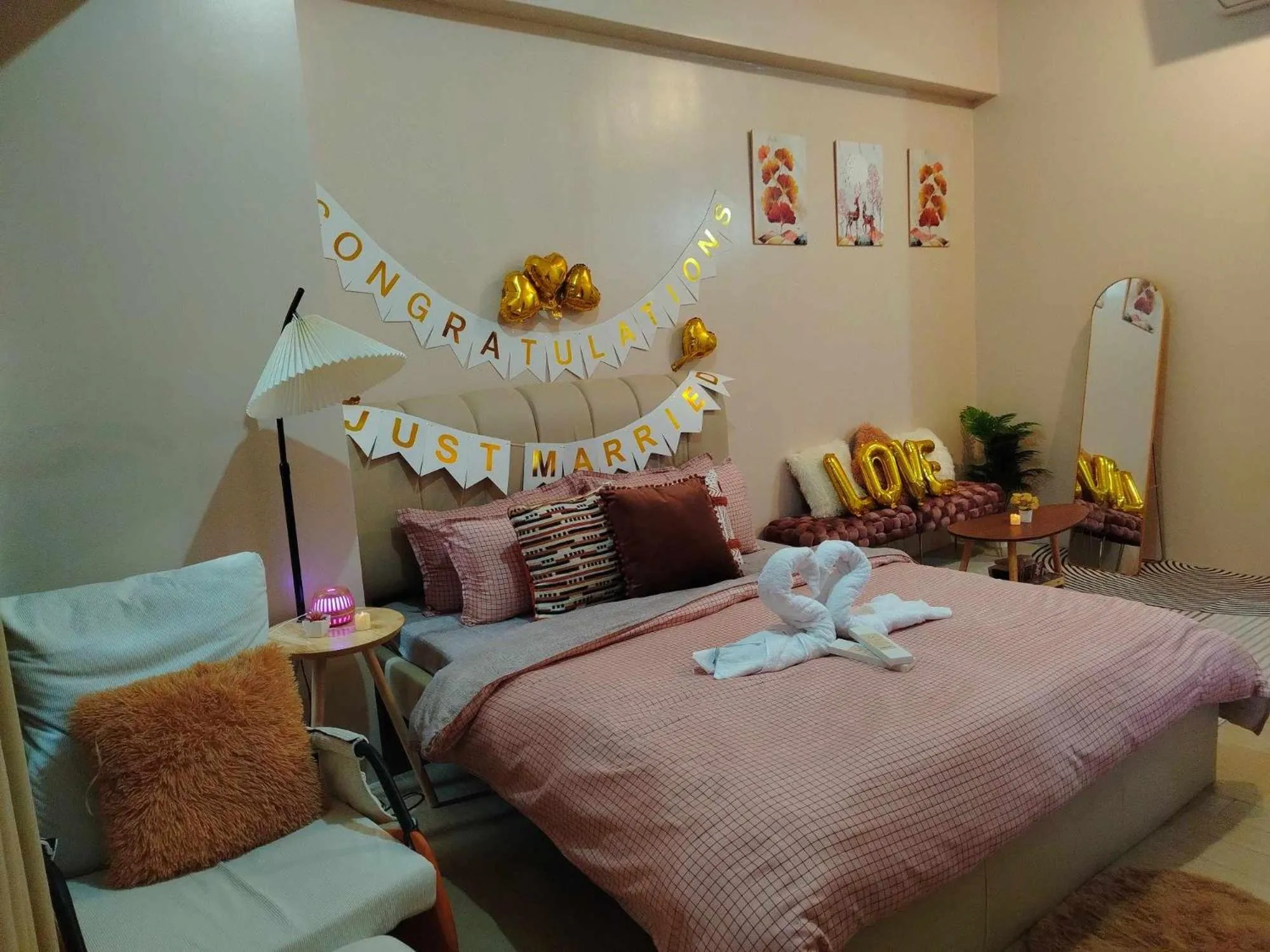 Bed in Cozy Condo at Eighty One Newport Blvd across NAIA Terminal 3