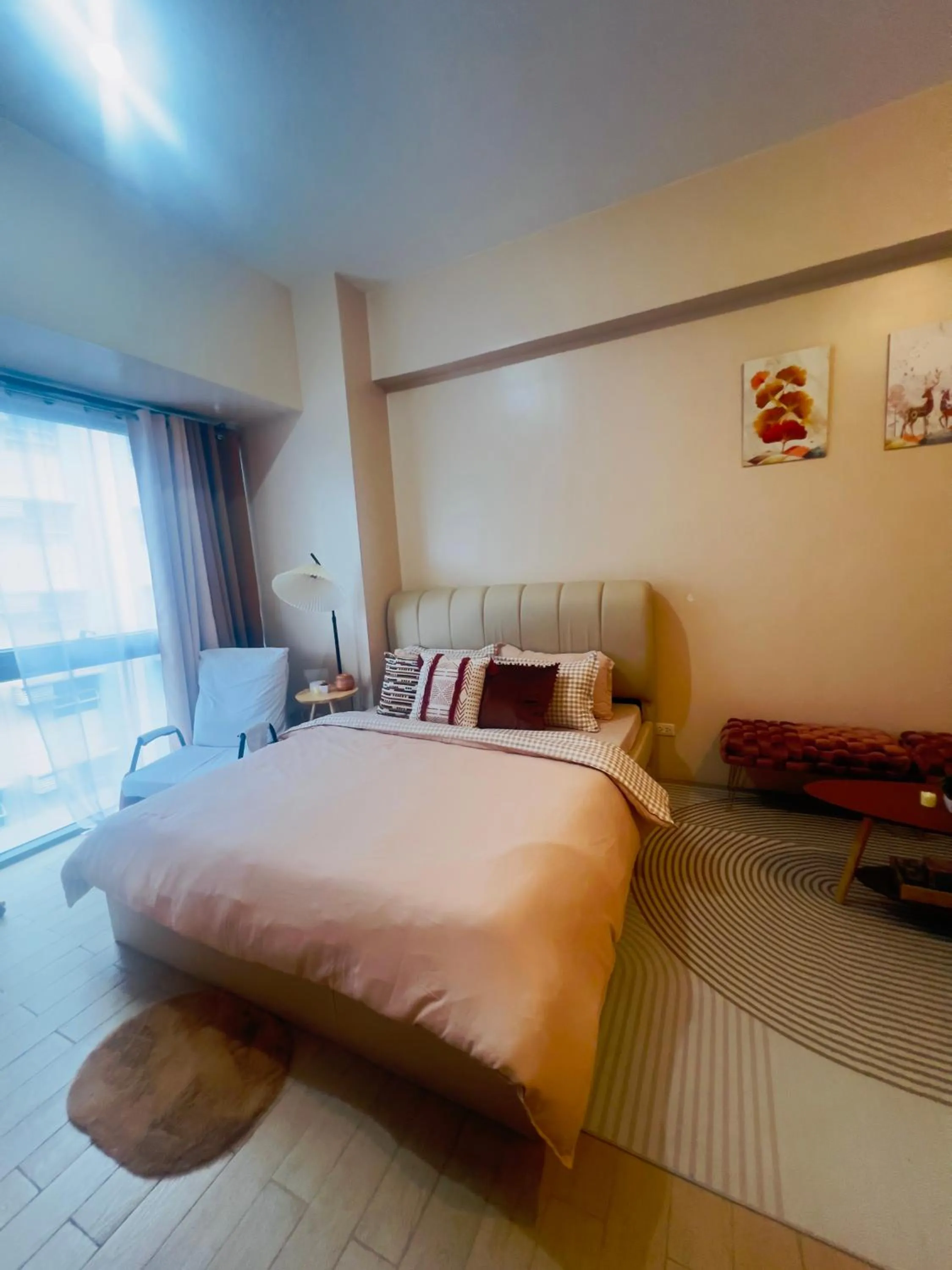 Bed in Cozy Condo at Eighty One Newport Blvd across NAIA Terminal 3