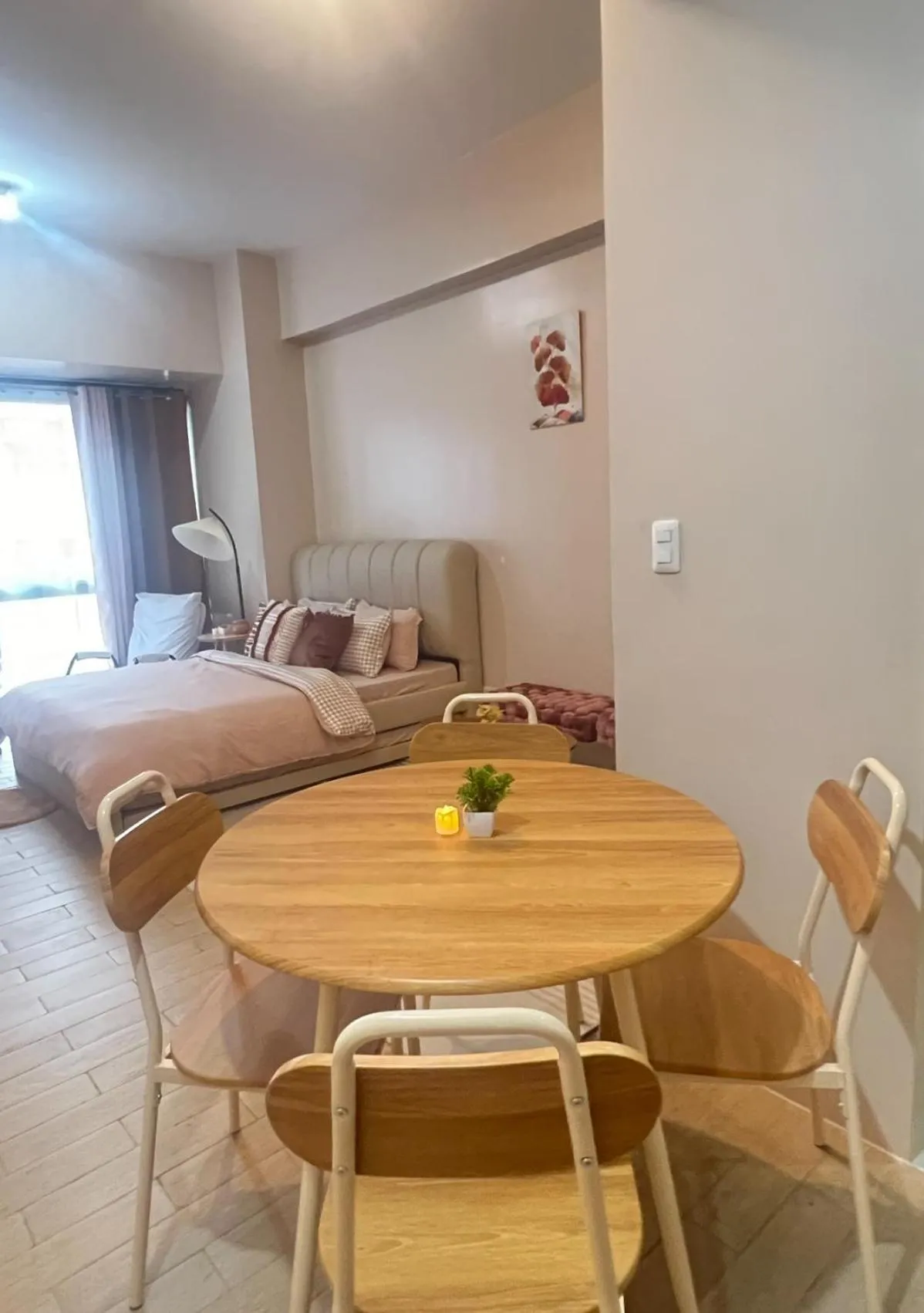 Bed in Cozy Condo at Eighty One Newport Blvd across NAIA Terminal 3