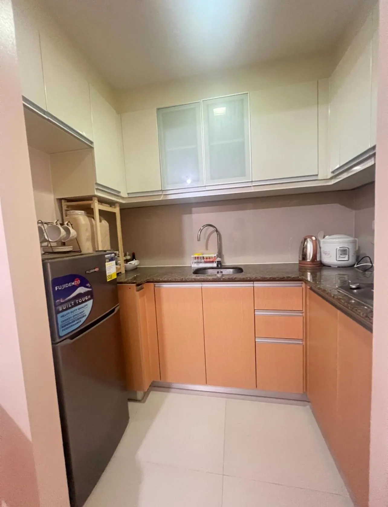 Cozy Condo at Eighty One Newport Blvd across NAIA Terminal 3