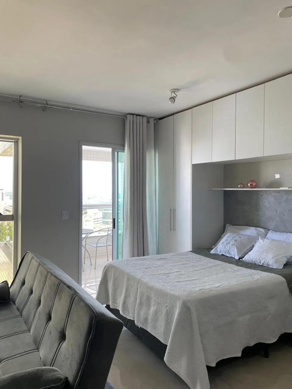 Apartamento Águas Claras, 13⁰ andar, nascente. Vista livre. Wi-Fi veloz. Academia e piscina.