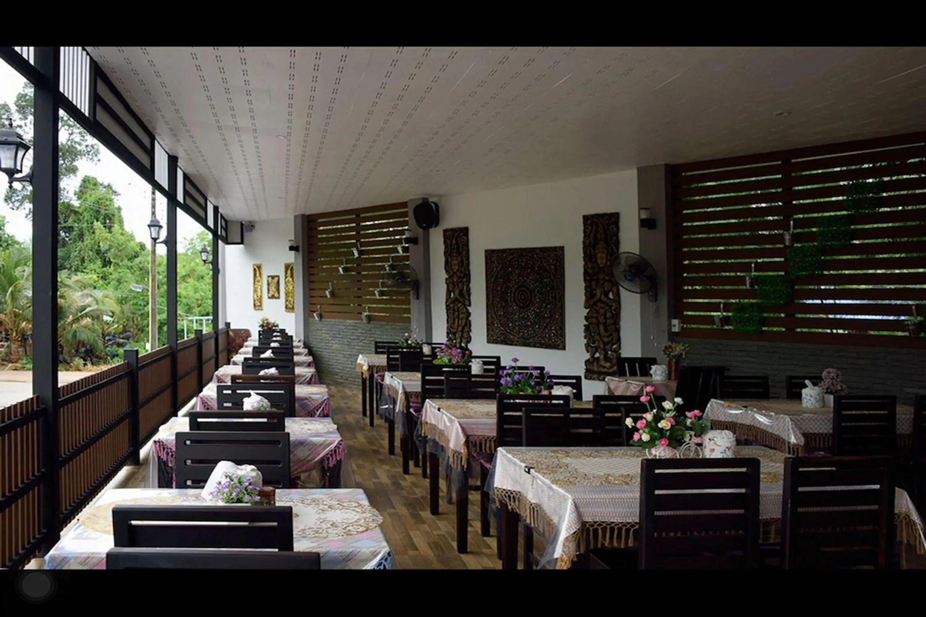 Restaurant/places to eat in Pleai Ta Lea Resort