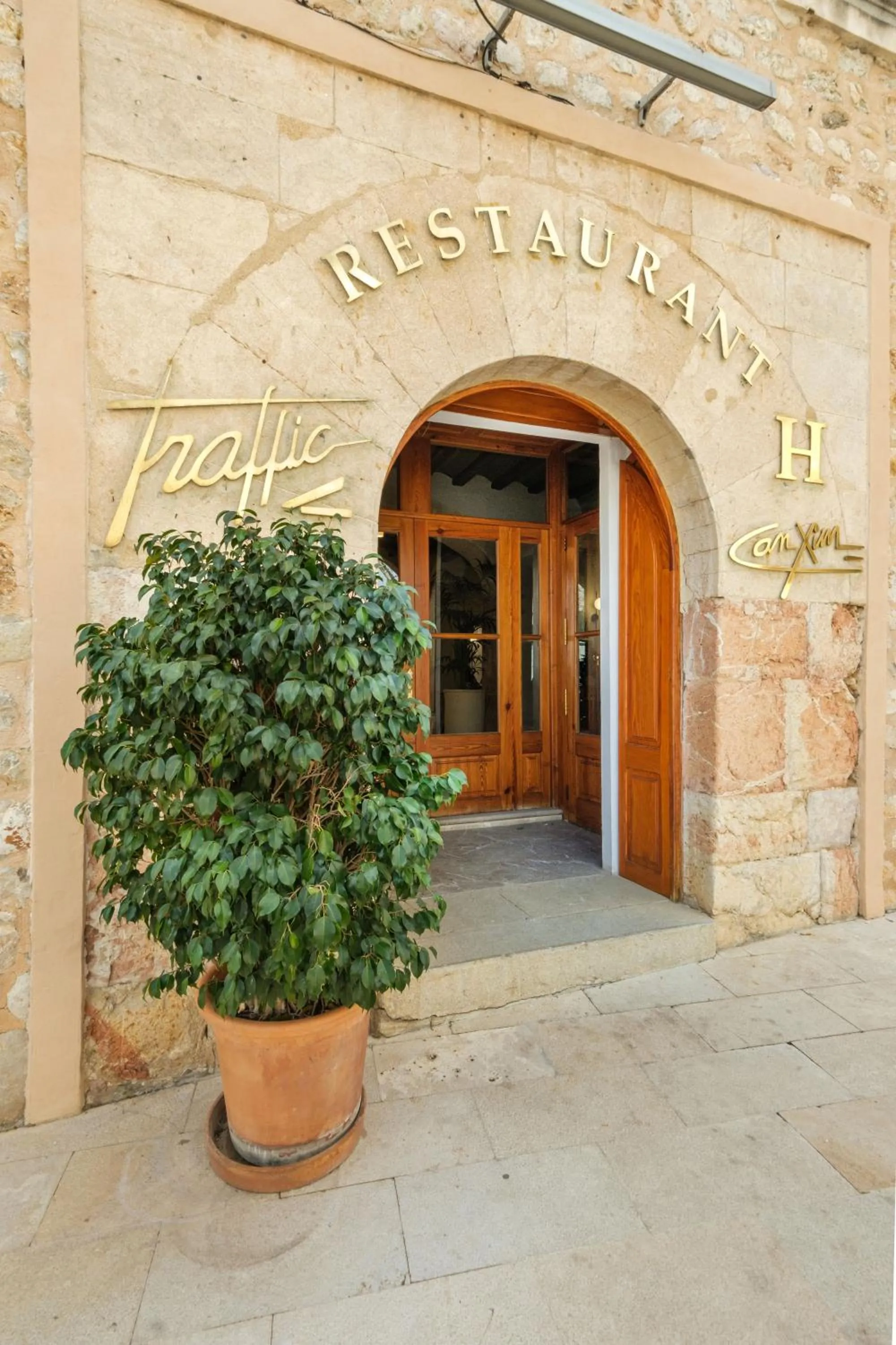 Restaurant/places to eat in Can Xim-Turismo de Interior