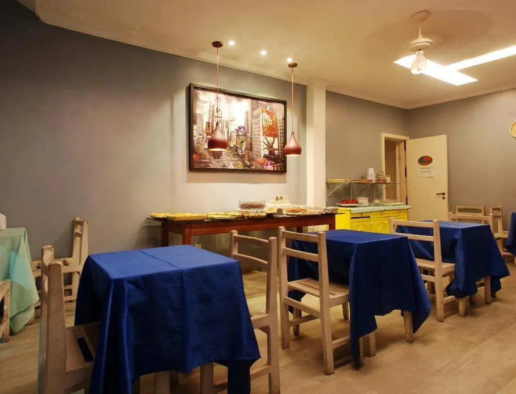 Dining area in Pousada Garoupa