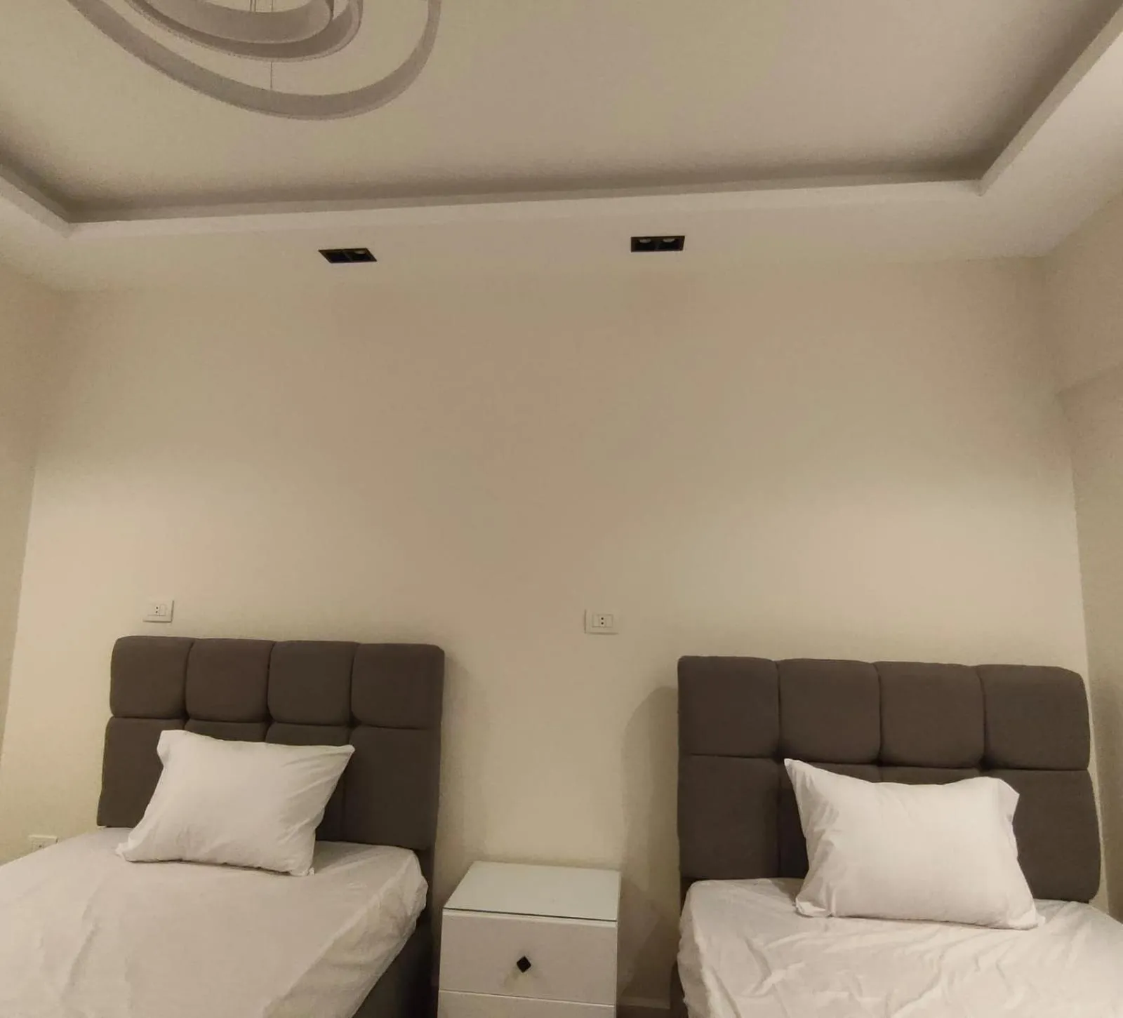 luxurious Downtown House near airport and Malls
