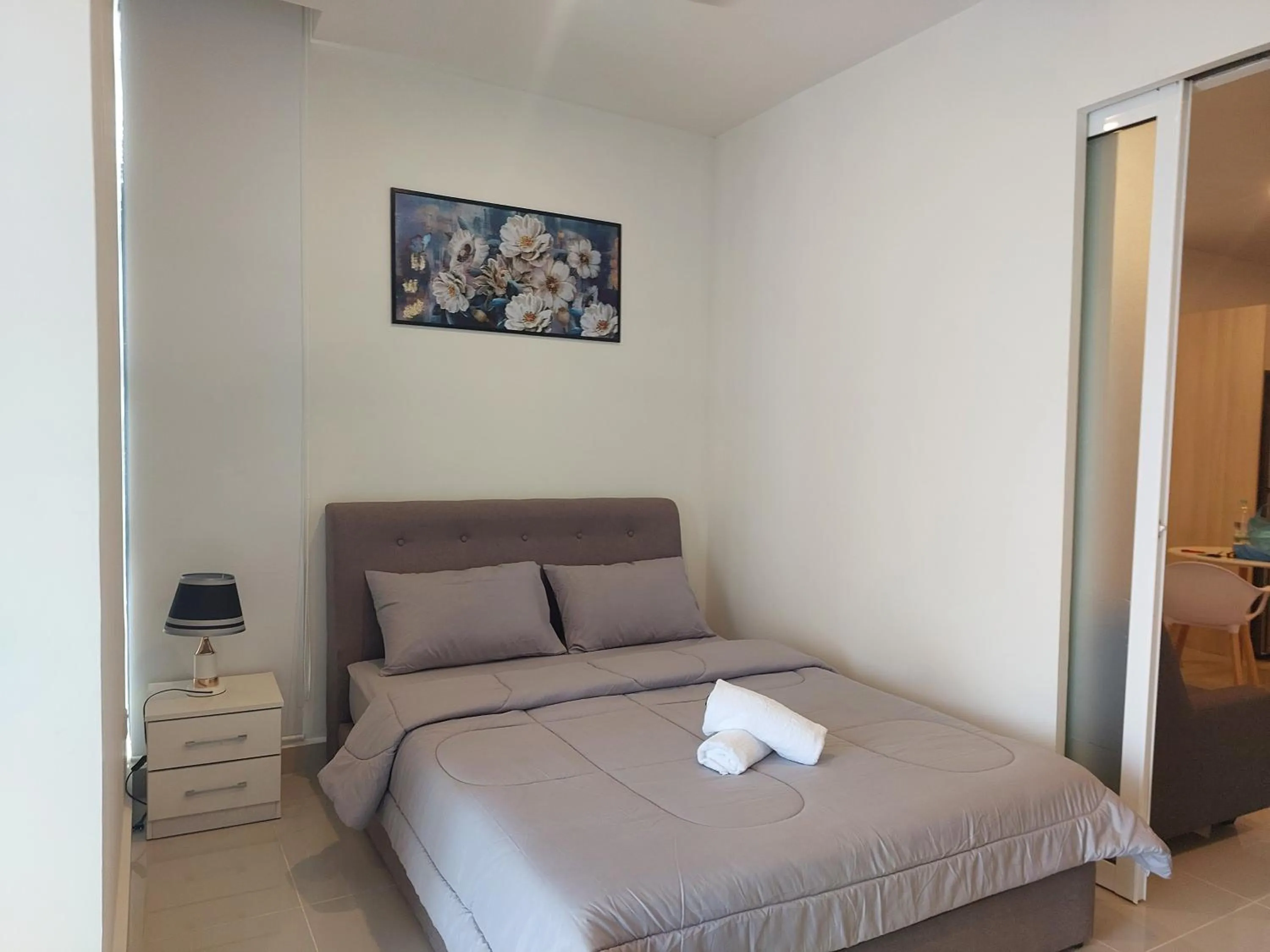 Bed in The Shore Kota Kinabalu City Centre By San's Suites