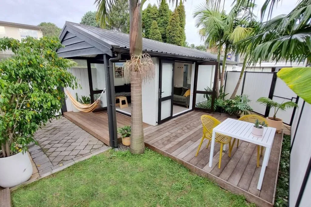 One-Bedroom Apartment in Azores Harbourside Studio - private self contained unit