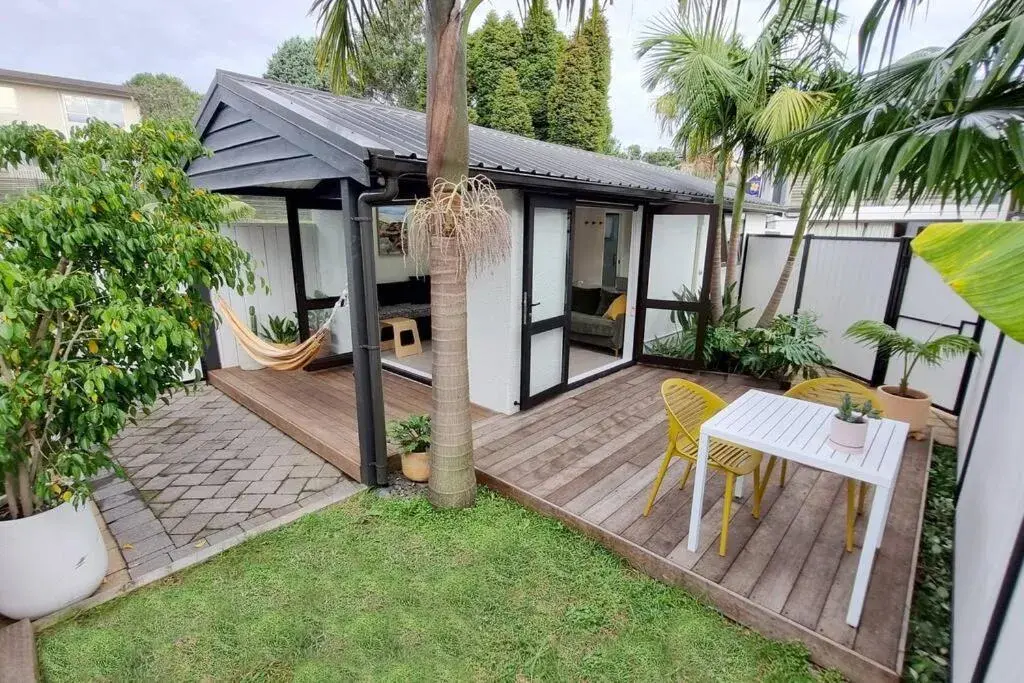 One-Bedroom Apartment in Azores Harbourside Studio - private self contained unit One-Bedroom Apartment in Azores Harbourside Studio - private self contained unit