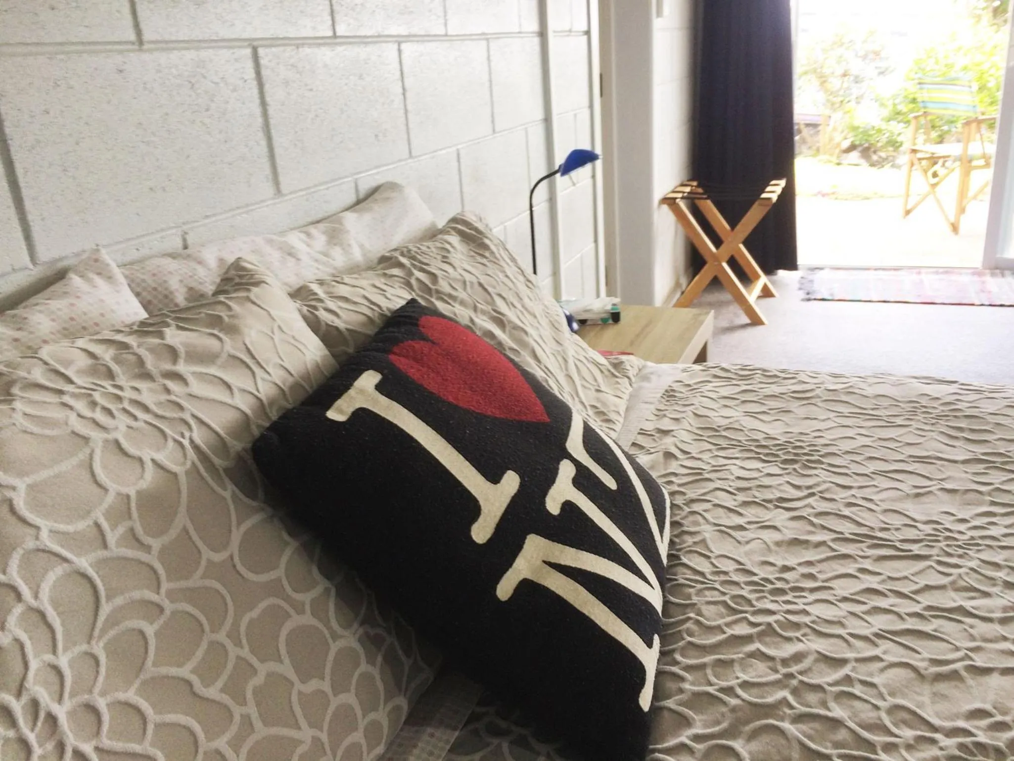 Shower, Bed in Atalaya