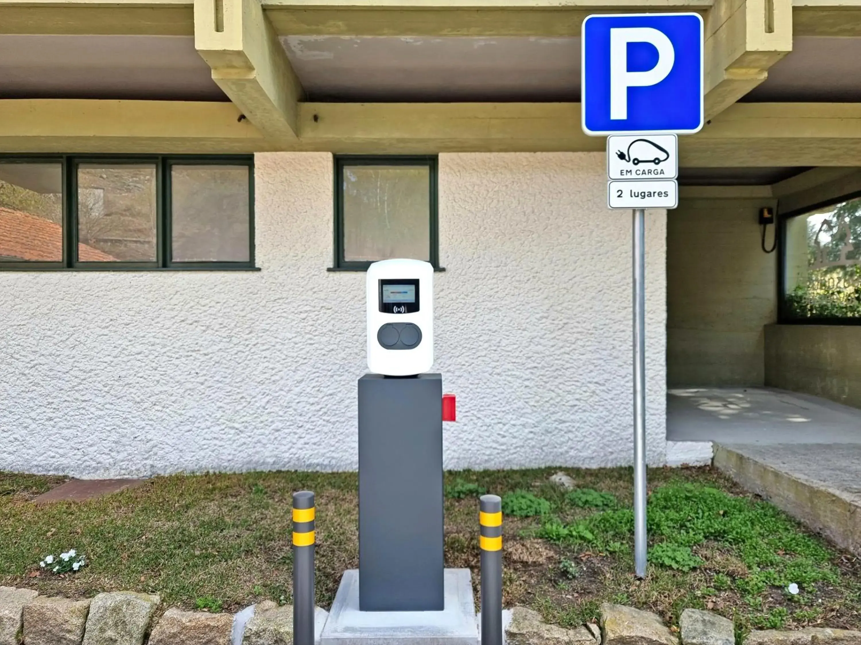 Property building in HI Geres - Pousada de Juventude do Gerês Property building in HI Geres - Pousada de Juventude do Gerês