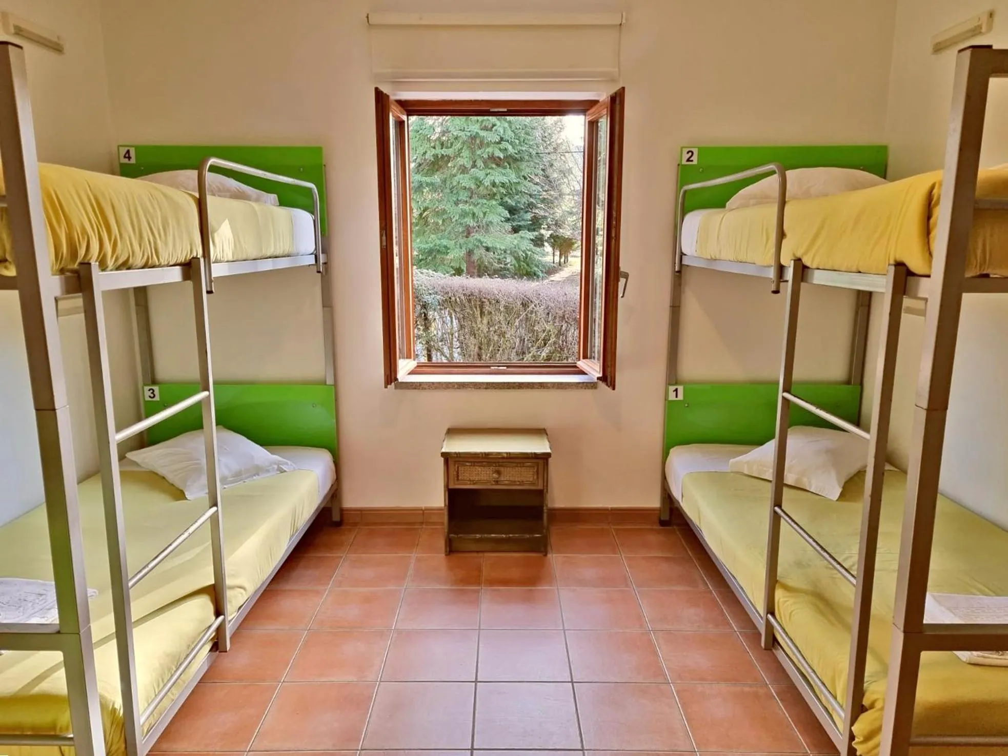 Bed in HI Geres - Pousada de Juventude do Gerês