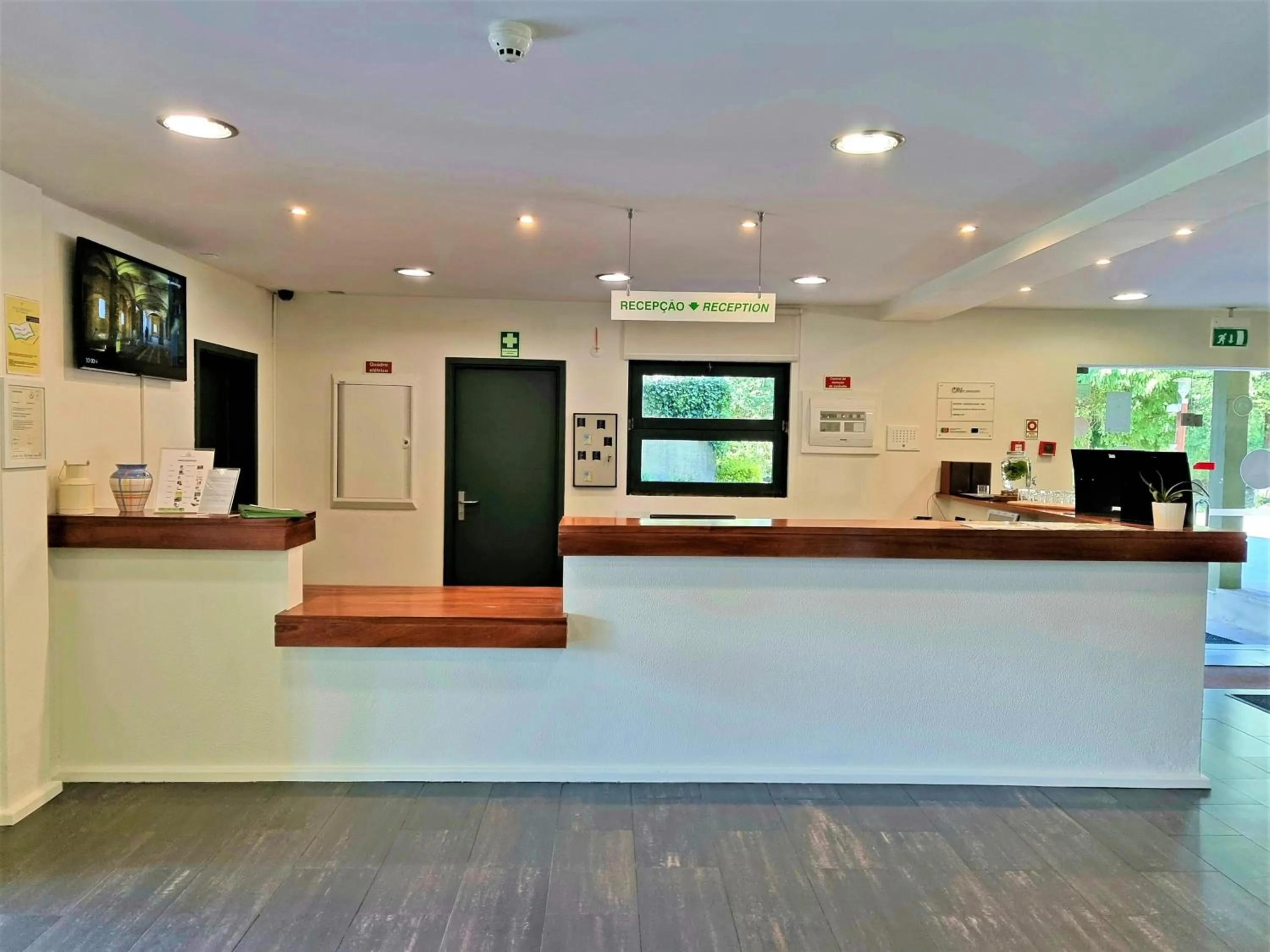 Lobby or reception in HI Geres - Pousada de Juventude do Gerês