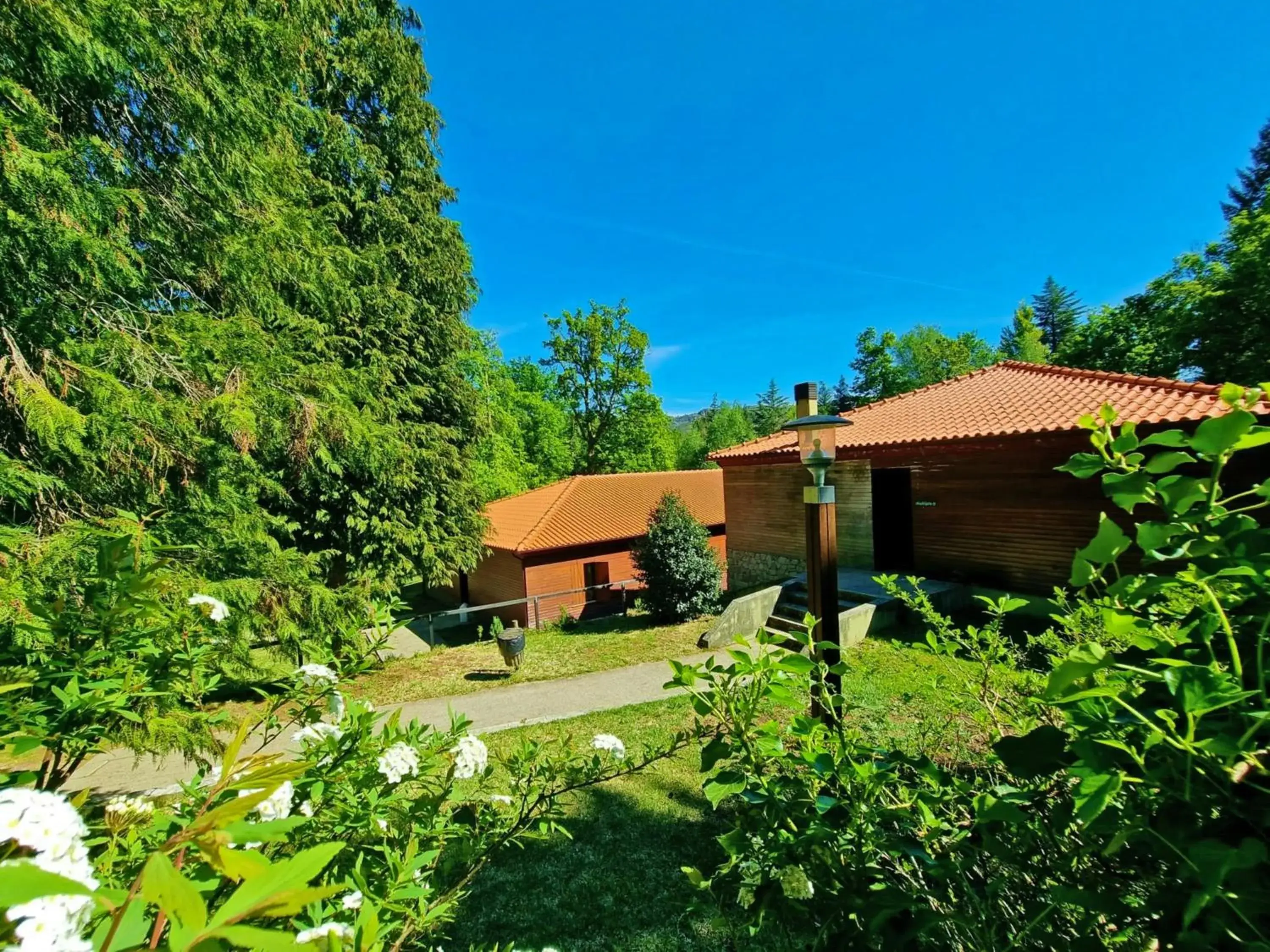 Property building in HI Geres - Pousada de Juventude do Gerês Property building in HI Geres - Pousada de Juventude do Gerês