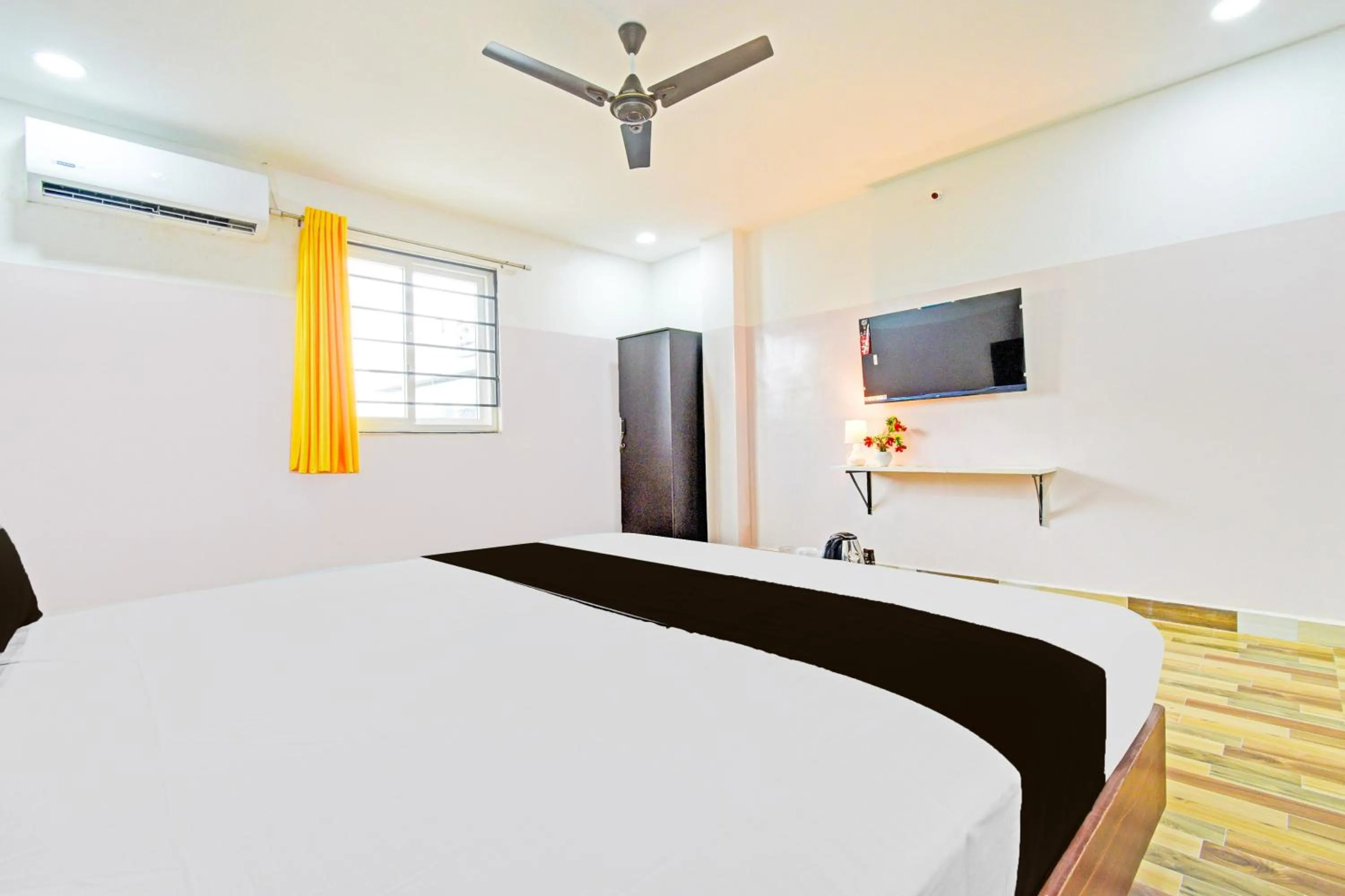 Bedroom, Bed in Hotel O Stayo Inn