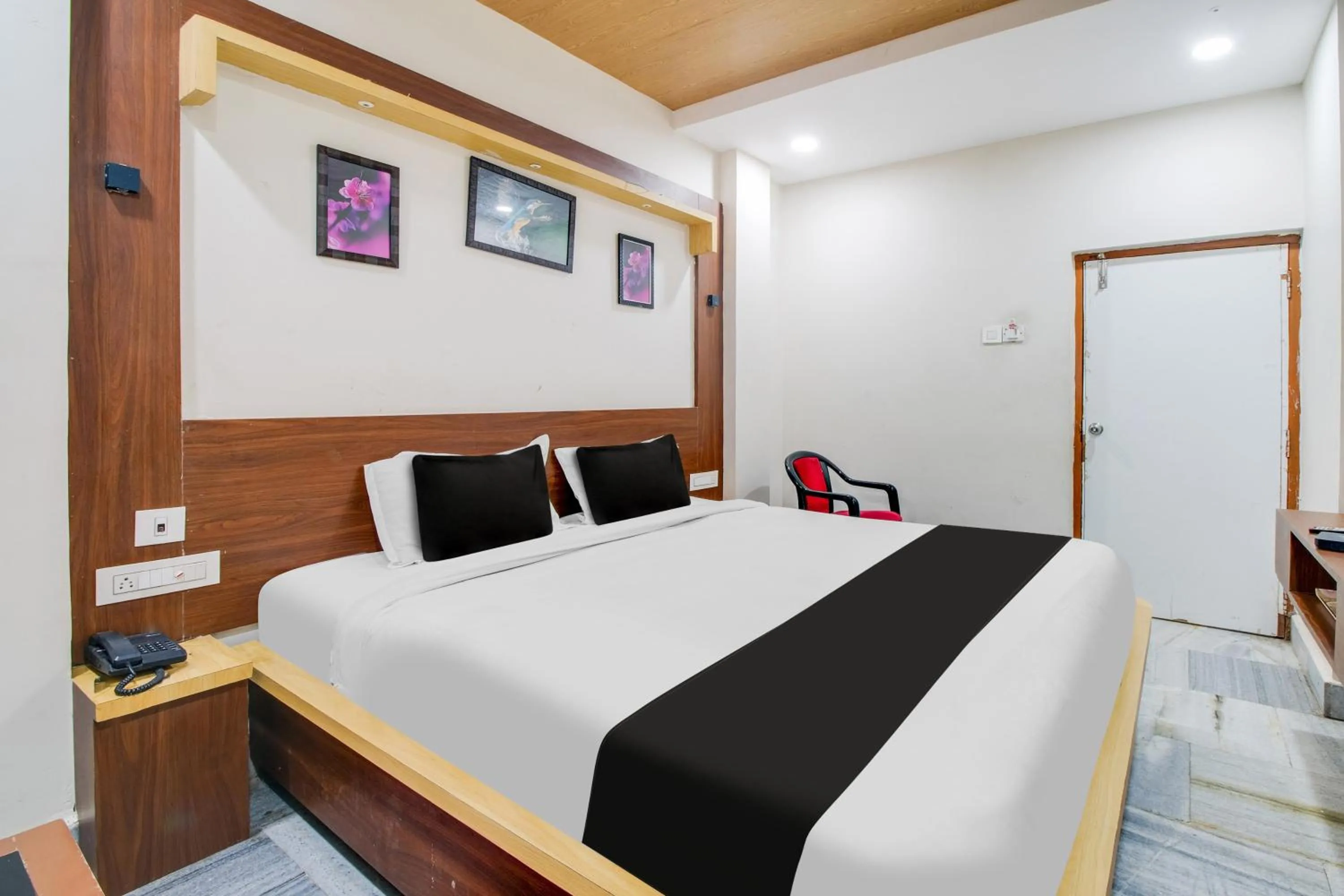 Bedroom, Bed in Super Hotel O Gurudwara Near RTC Complex