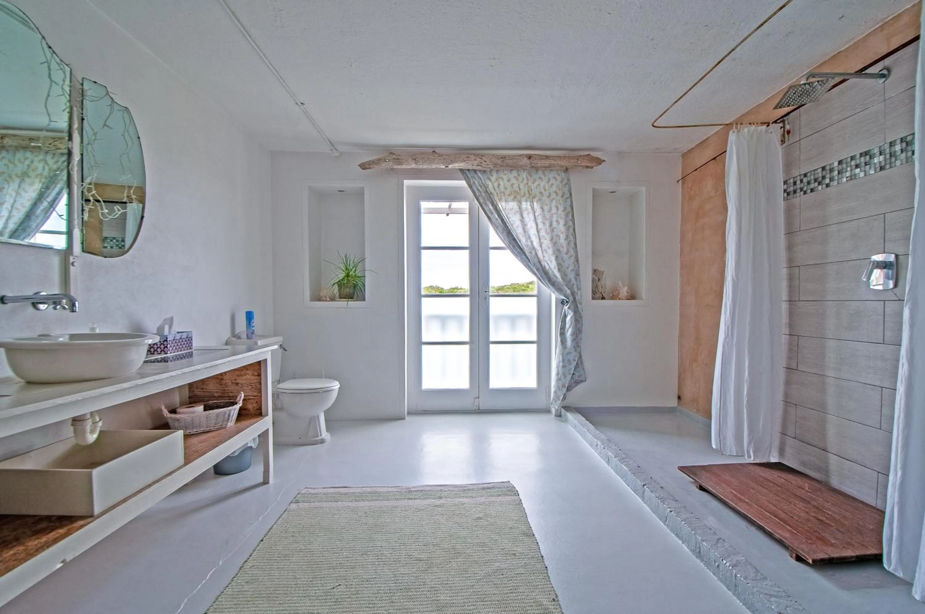 Bathroom in Charlotte House