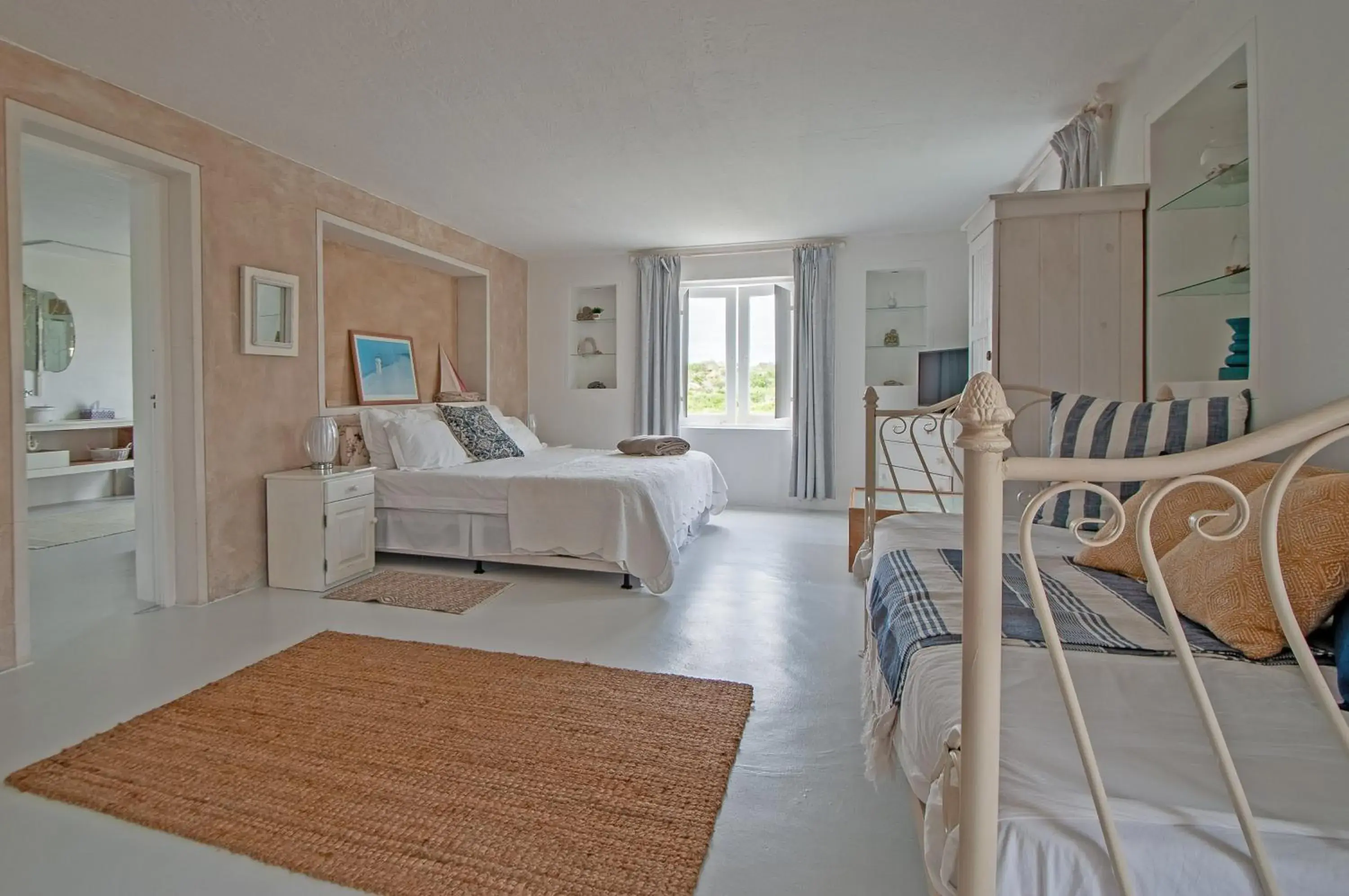 Studio in Charlotte House Studio in Charlotte House