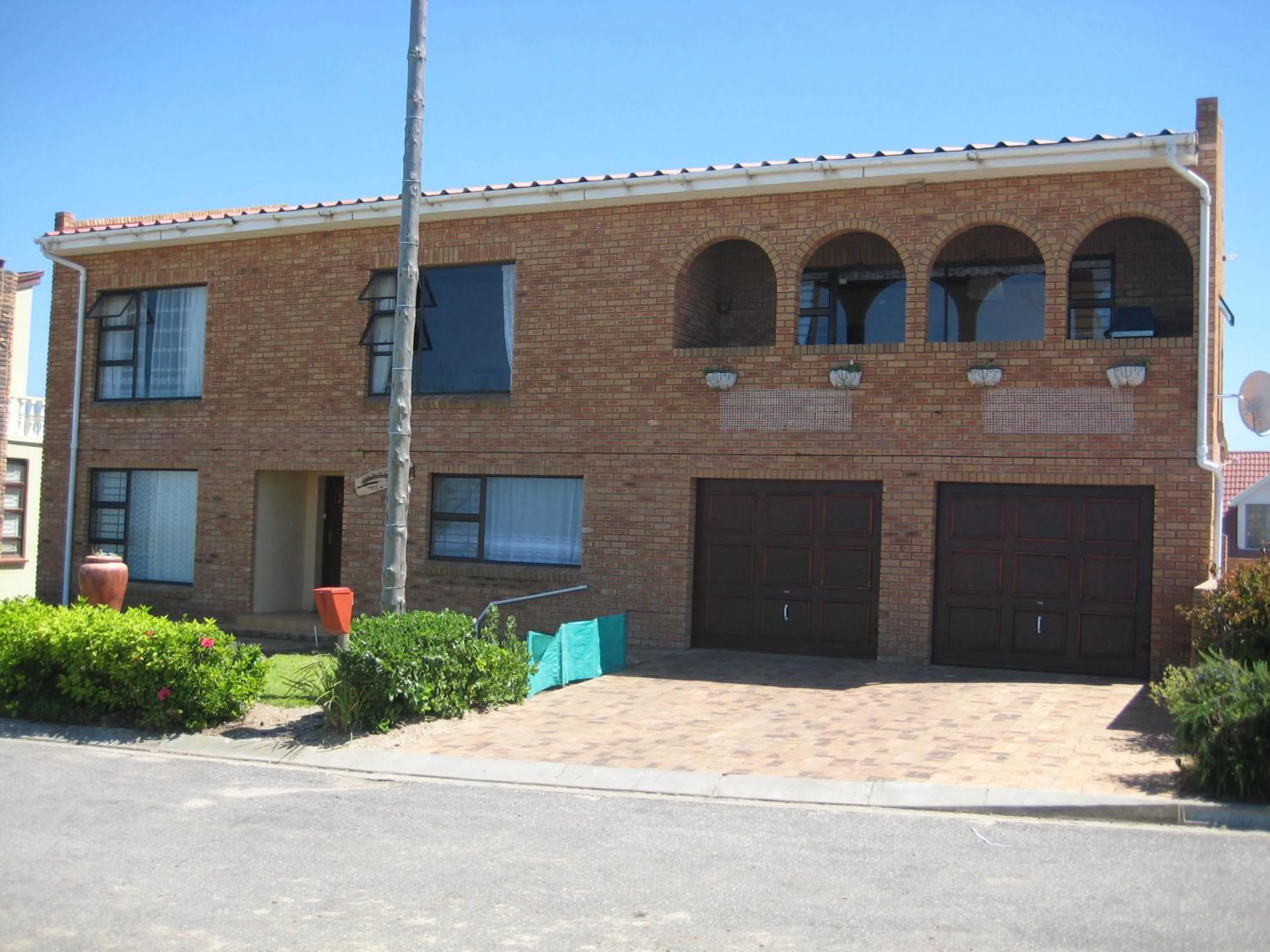 Facade/entrance in Dolphins View Self Catering Guesthouse