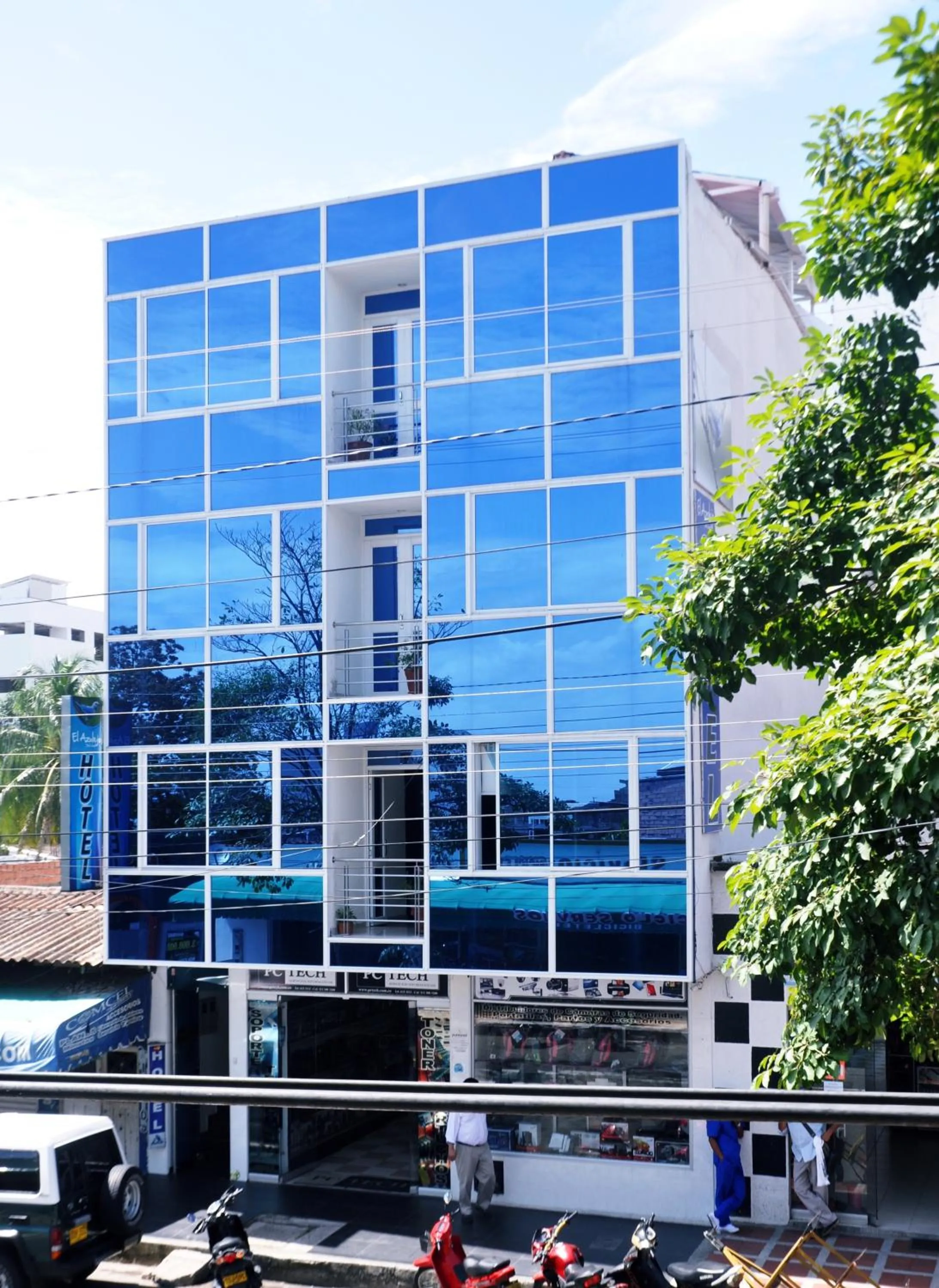 Property building in Hotel Azulejo del Llano