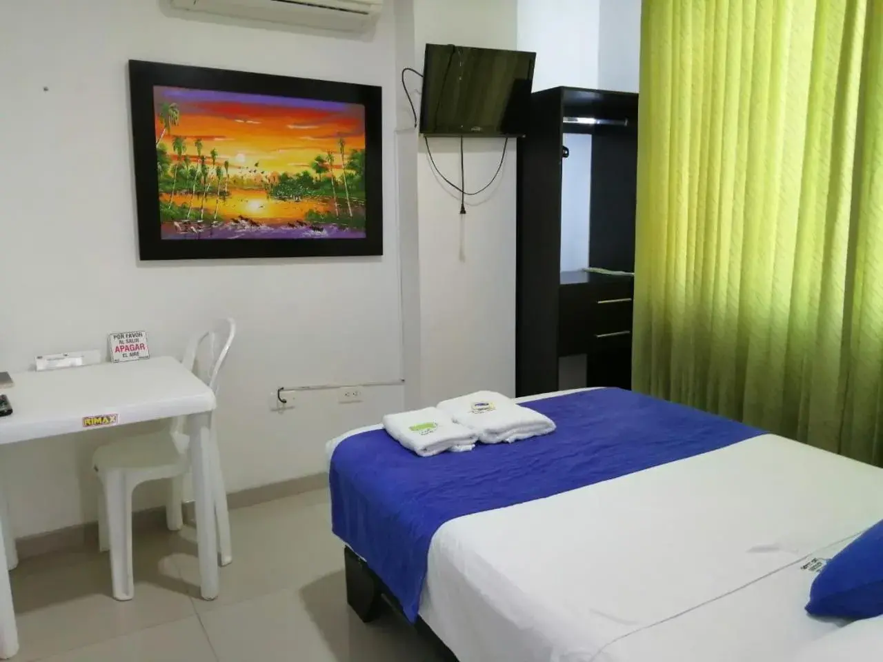 Standard Single Room in Hotel Azulejo del Llano Standard Single Room in Hotel Azulejo del Llano