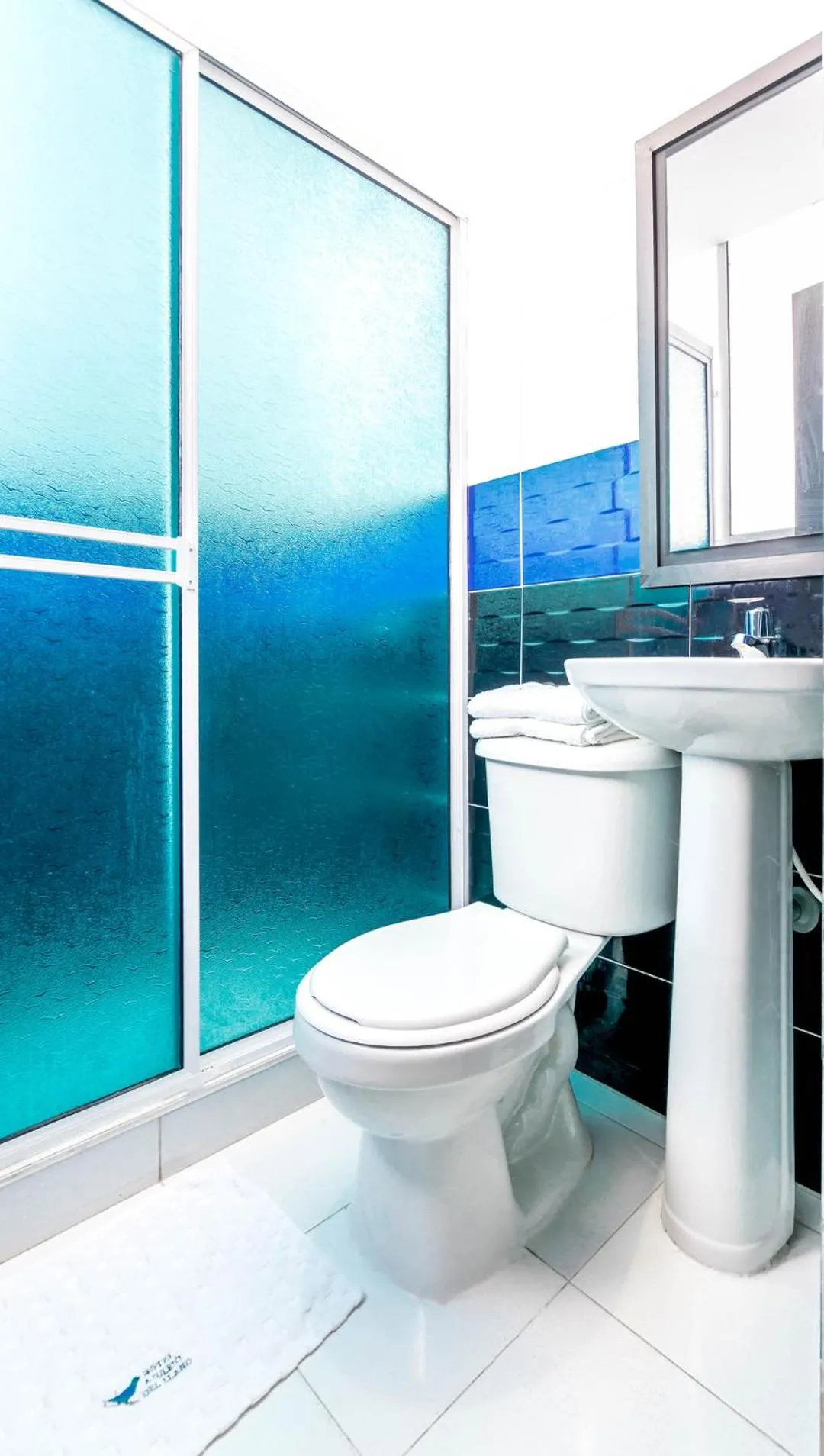 Bathroom in Hotel Azulejo del Llano