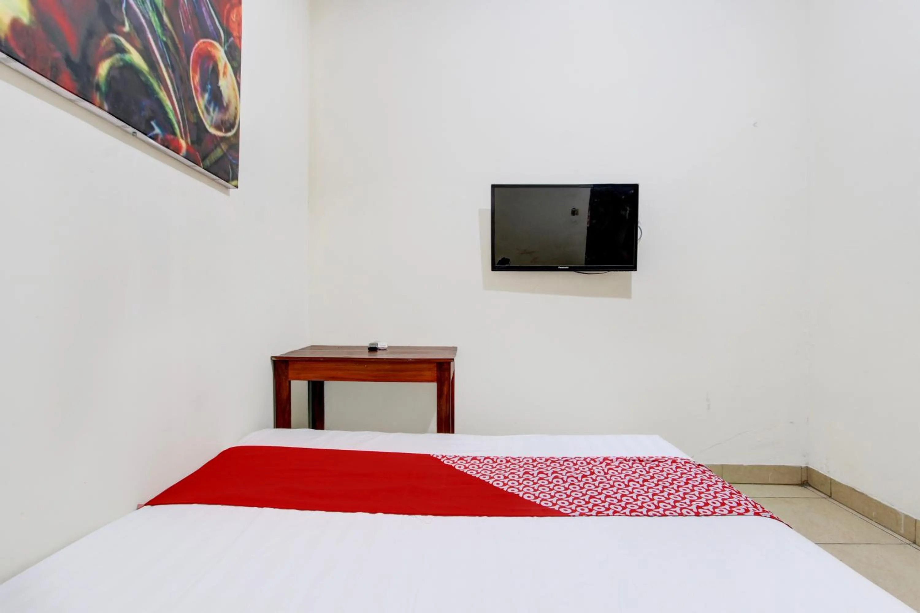 Photo of the whole room, Bed in Hotel O Homestay Alqid Syariah
