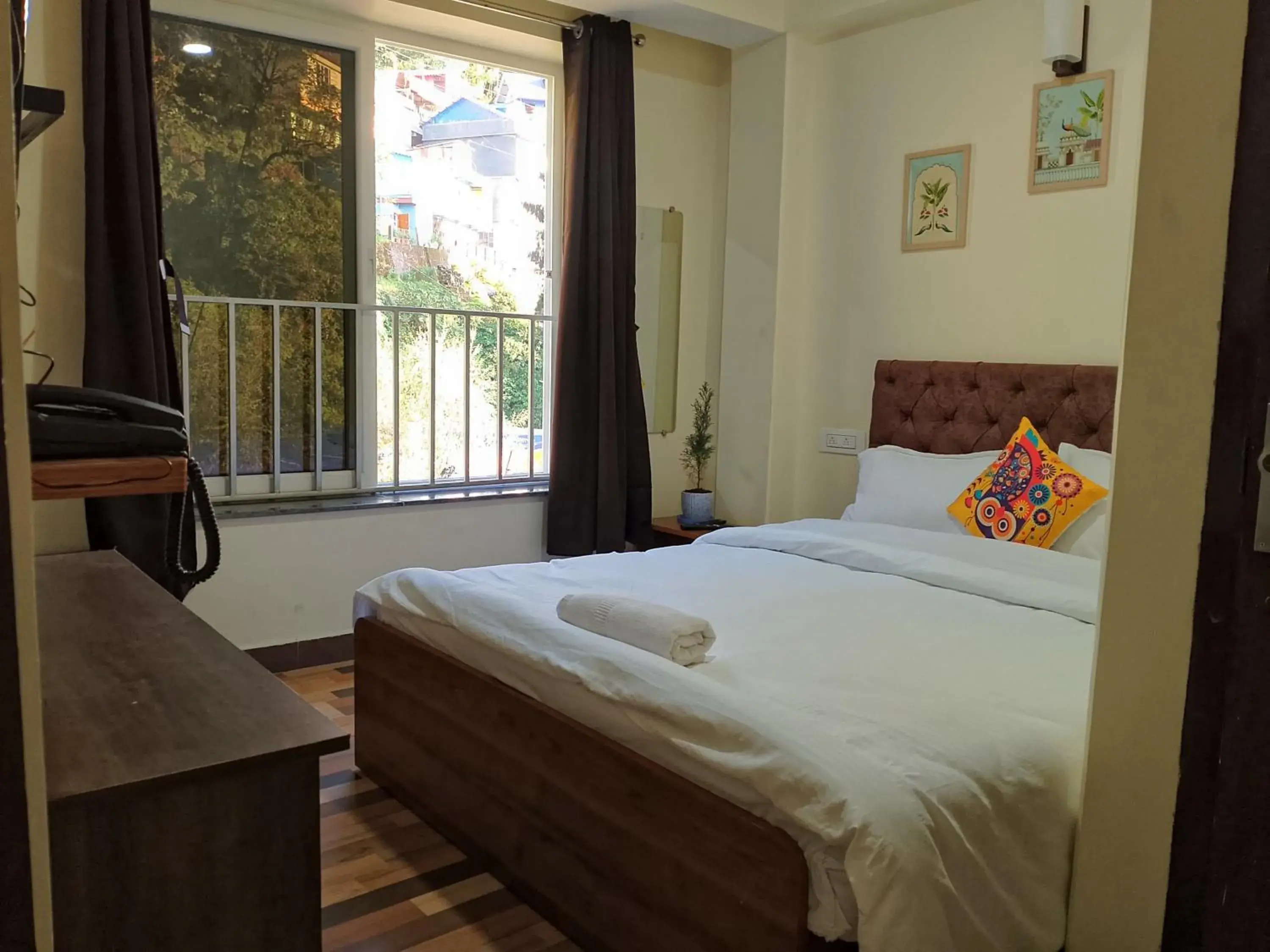 Bedroom, Bed in Darjeeling Hillside Inn Bedroom, Bed in Darjeeling Hillside Inn