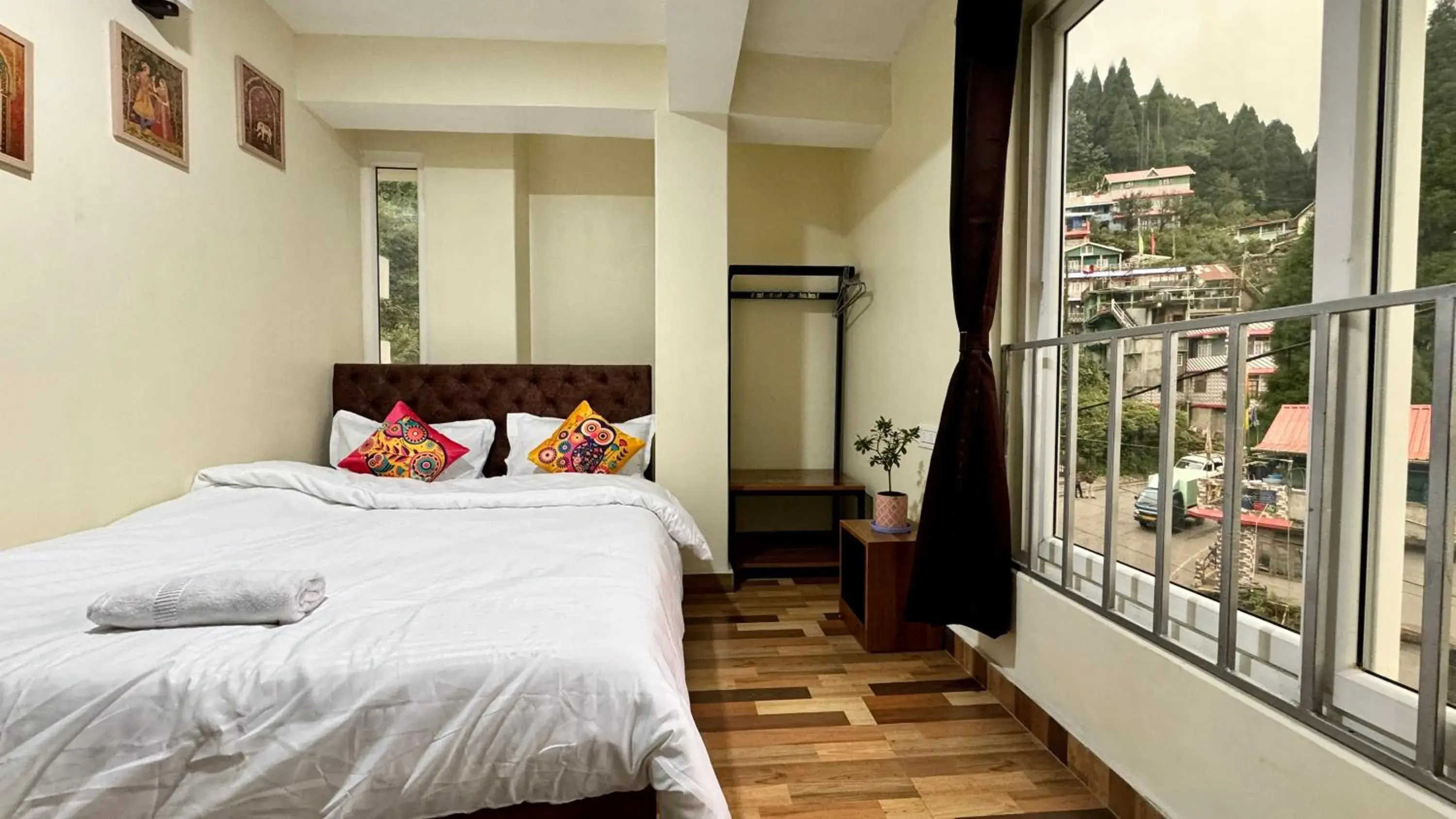 Bed in Darjeeling Hillside Inn Bed in Darjeeling Hillside Inn