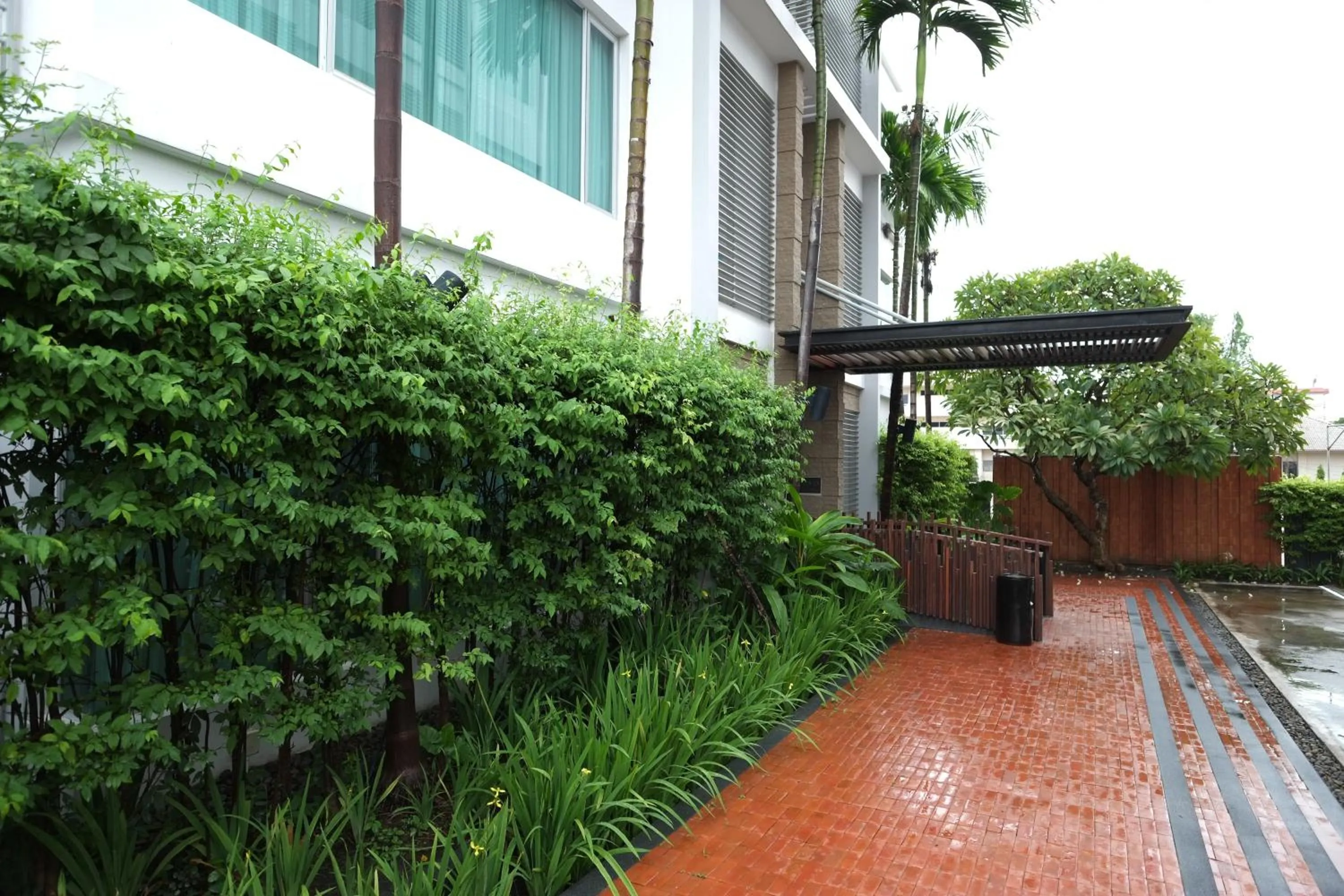 Facade/entrance in Baan Sandao D201