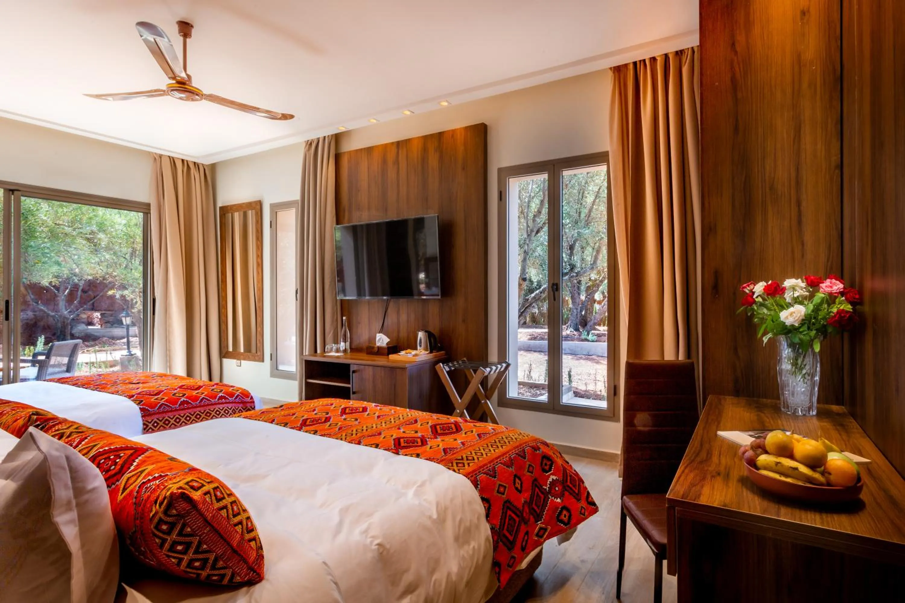 Communal lounge/ TV room, Bed in Atlas Luxury Garden