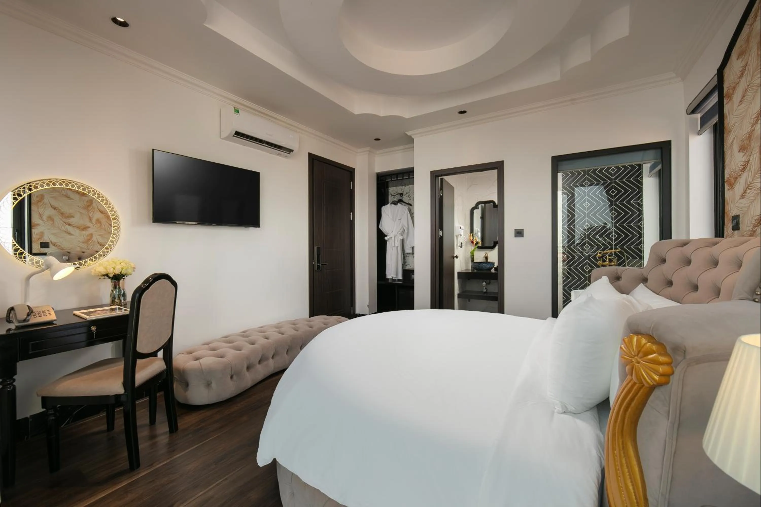 Photo of the whole room, Bed in Phat Diem Plaza Hotel