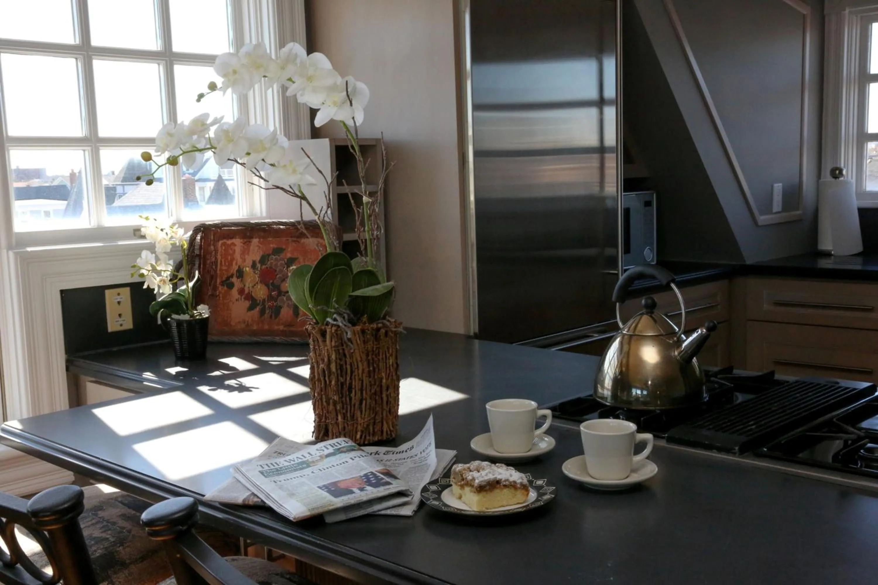 Kitchen or kitchenette in The Ocean Plaza Hotel