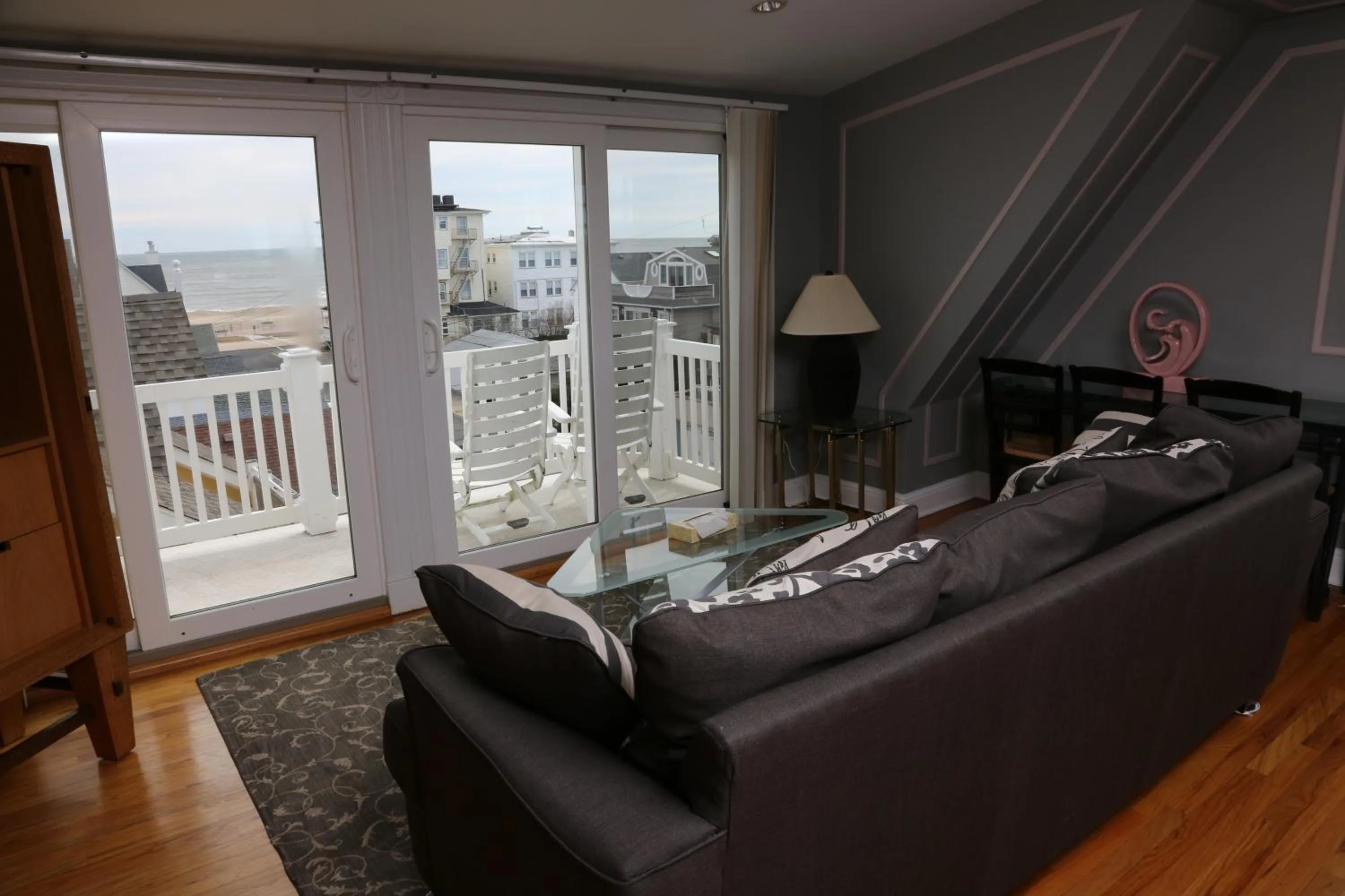 Balcony/Terrace, Bed in The Ocean Plaza Hotel