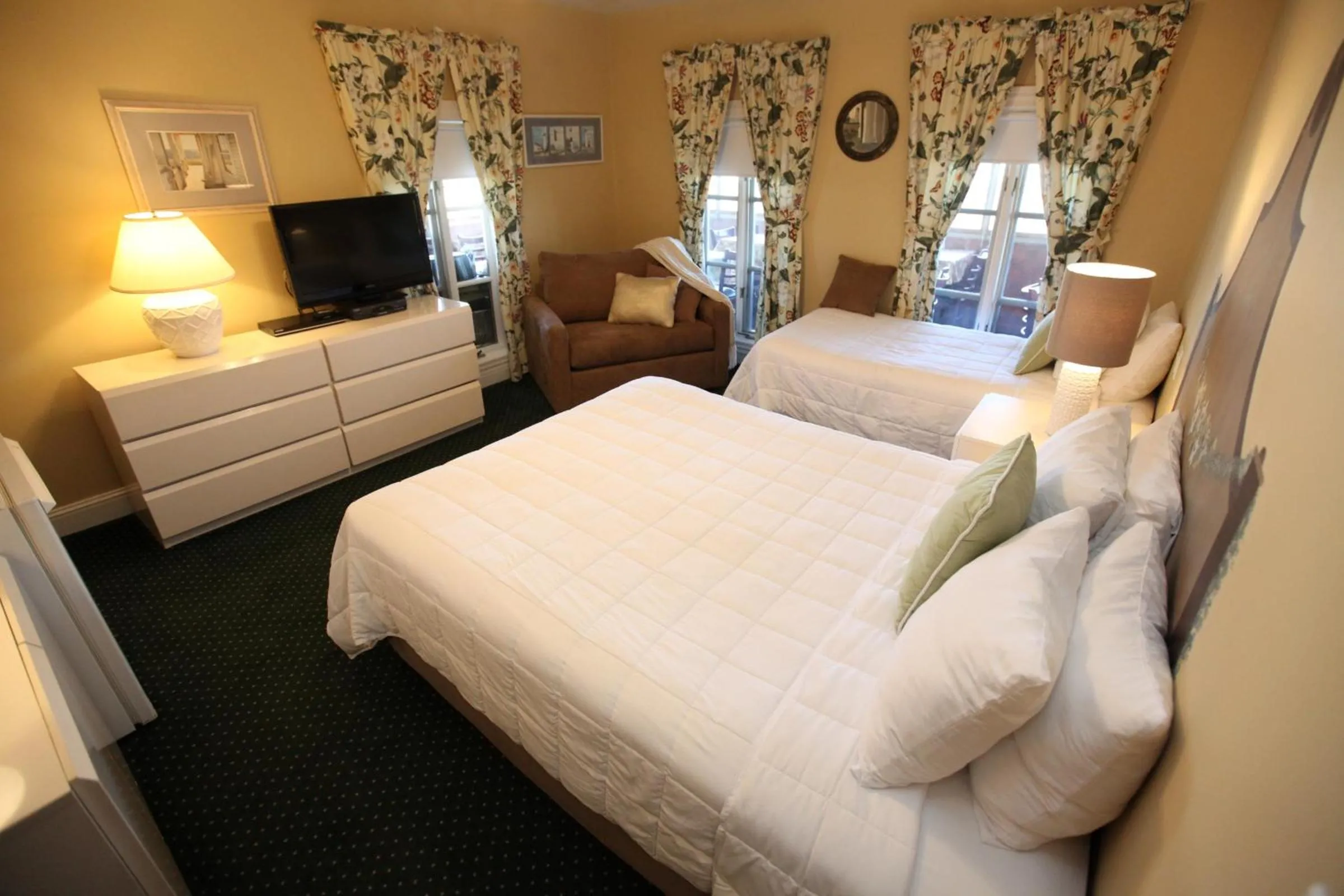 Bed in The Ocean Plaza Hotel