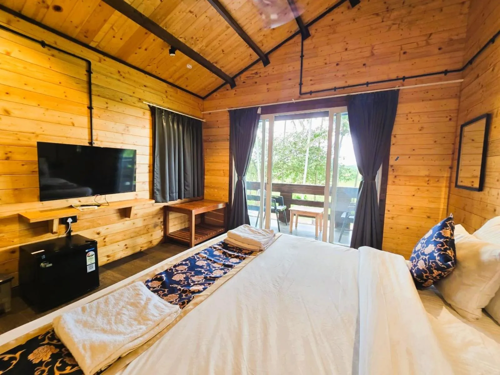 Bedroom, Bed in Seclude Eco Cottages