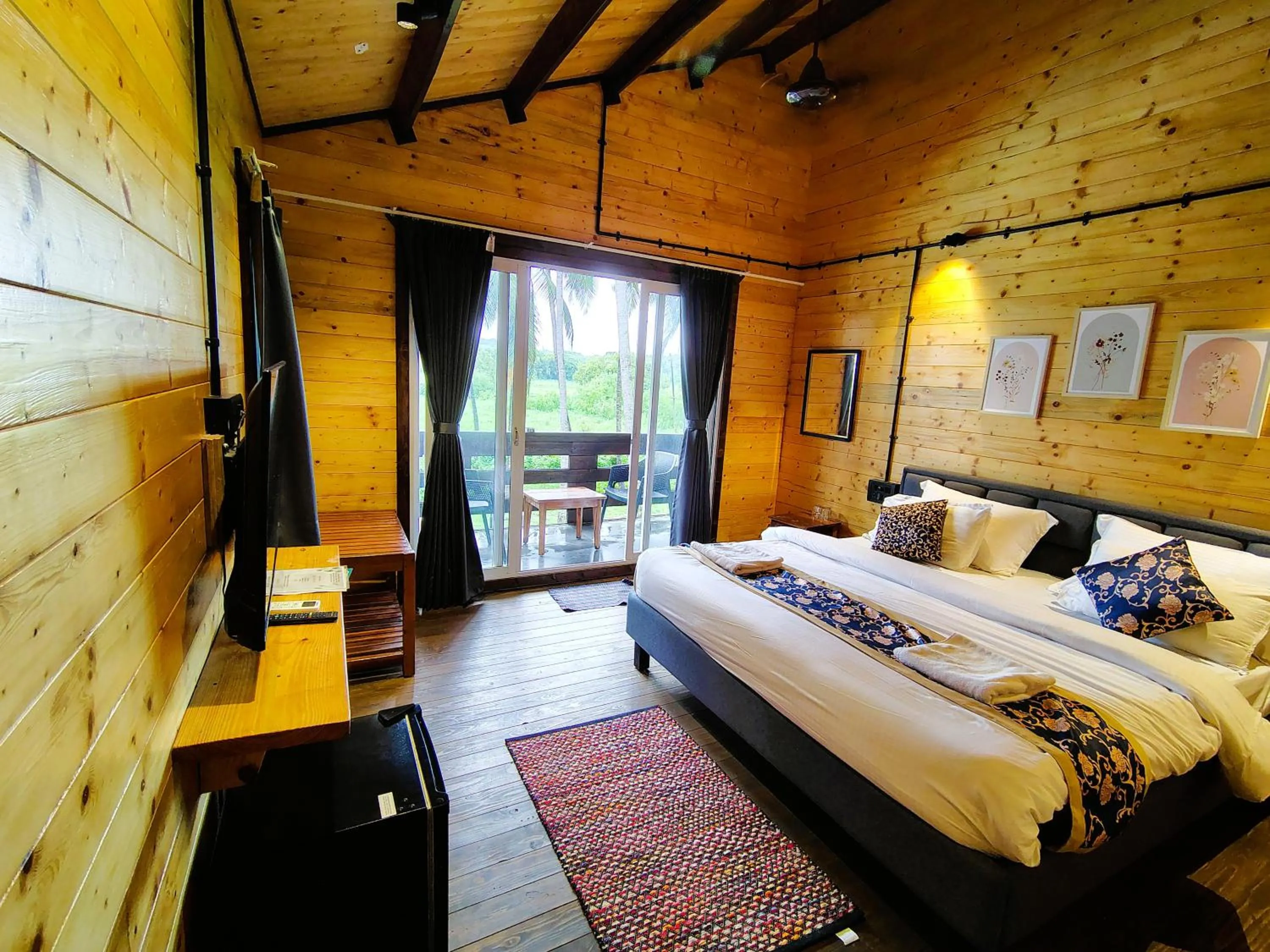 Bedroom, Bed in Seclude Eco Cottages