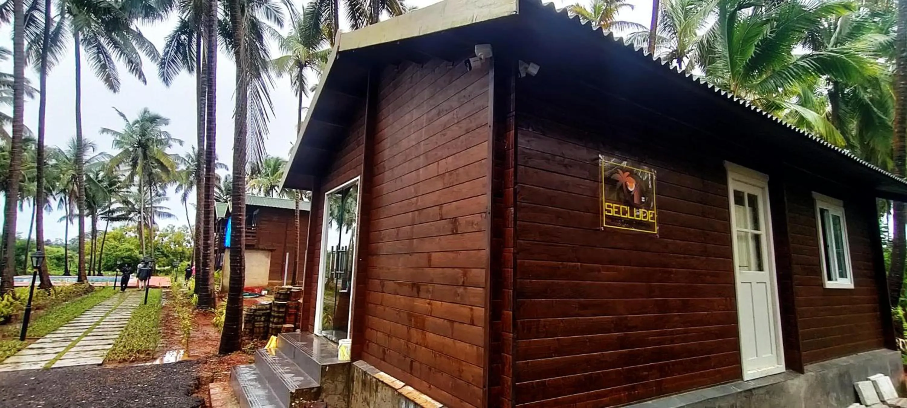 Facade/entrance in Seclude Eco Cottages