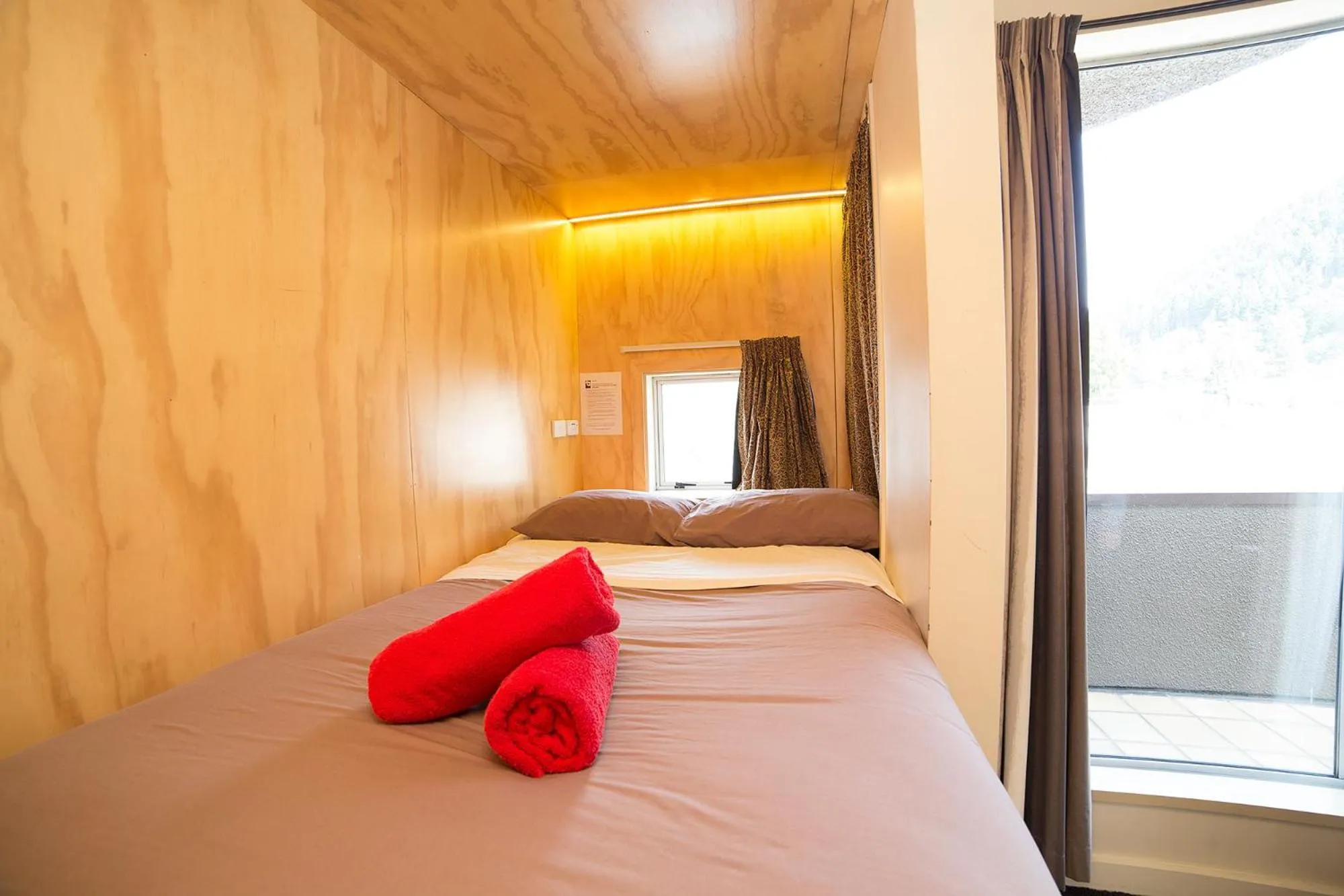 Bedroom, Bed in Tahuna Pod Hostel