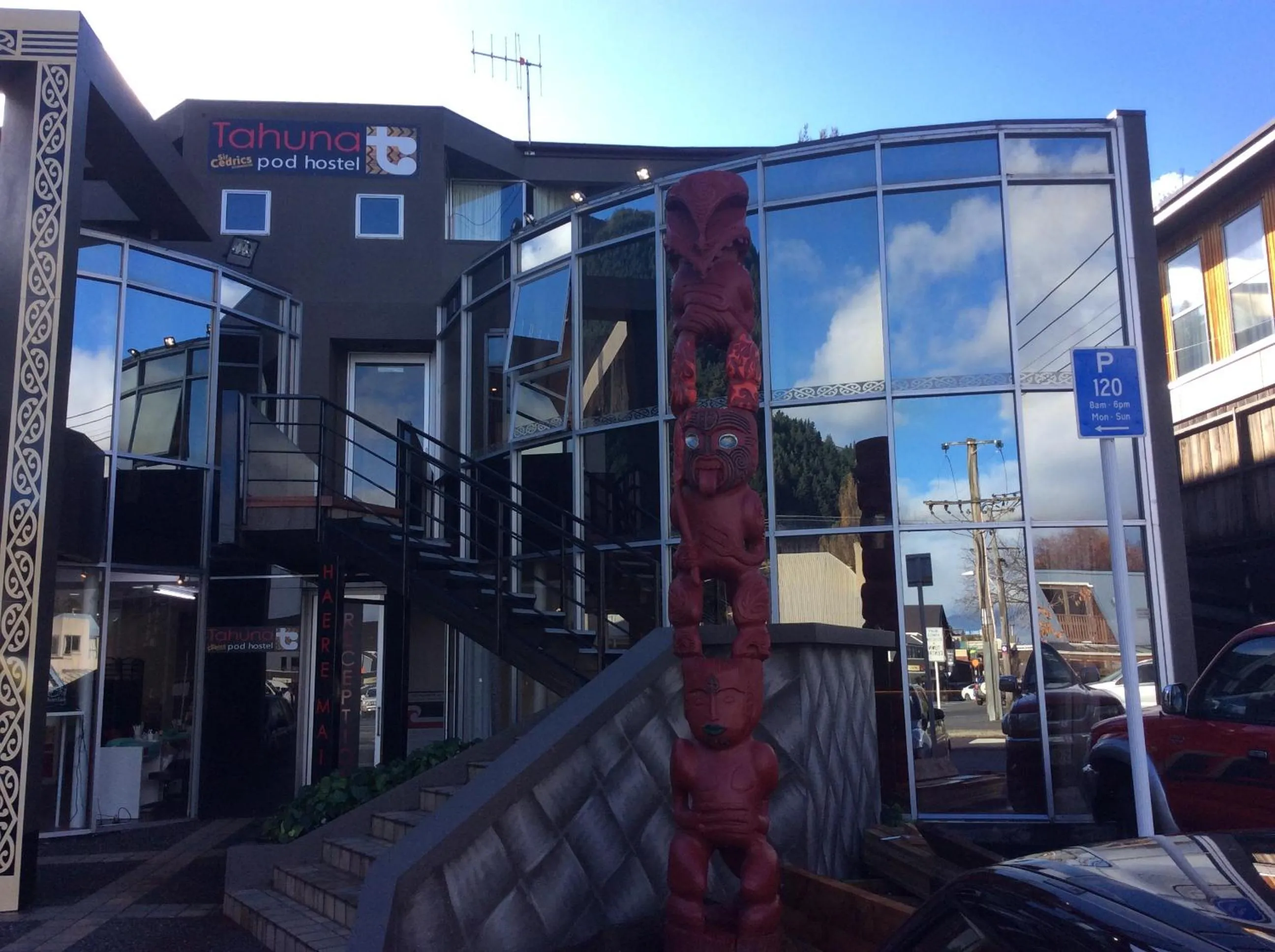 Facade/entrance in Tahuna Pod Hostel