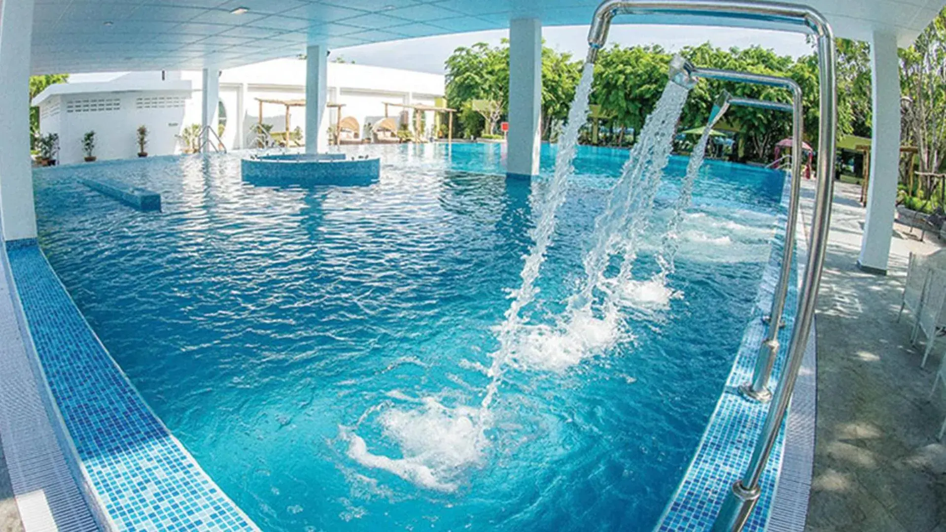 Swimming pool in The Orchard Resort & Spa Melaka I World Spa Awards Winner I Free Access to Outdoor Spa Pool Swimming pool in The Orchard Resort & Spa Melaka I World Spa Awards Winner I Free Access to Outdoor Spa Pool