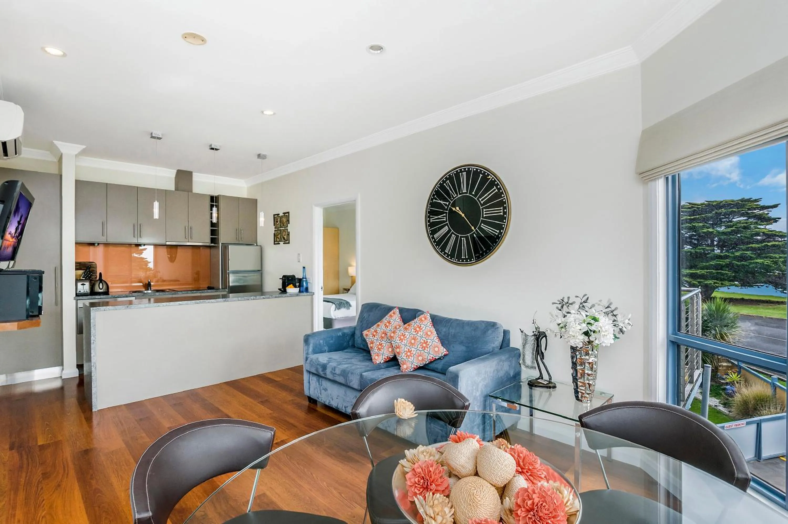 TV and multimedia in Seascape Accommodation