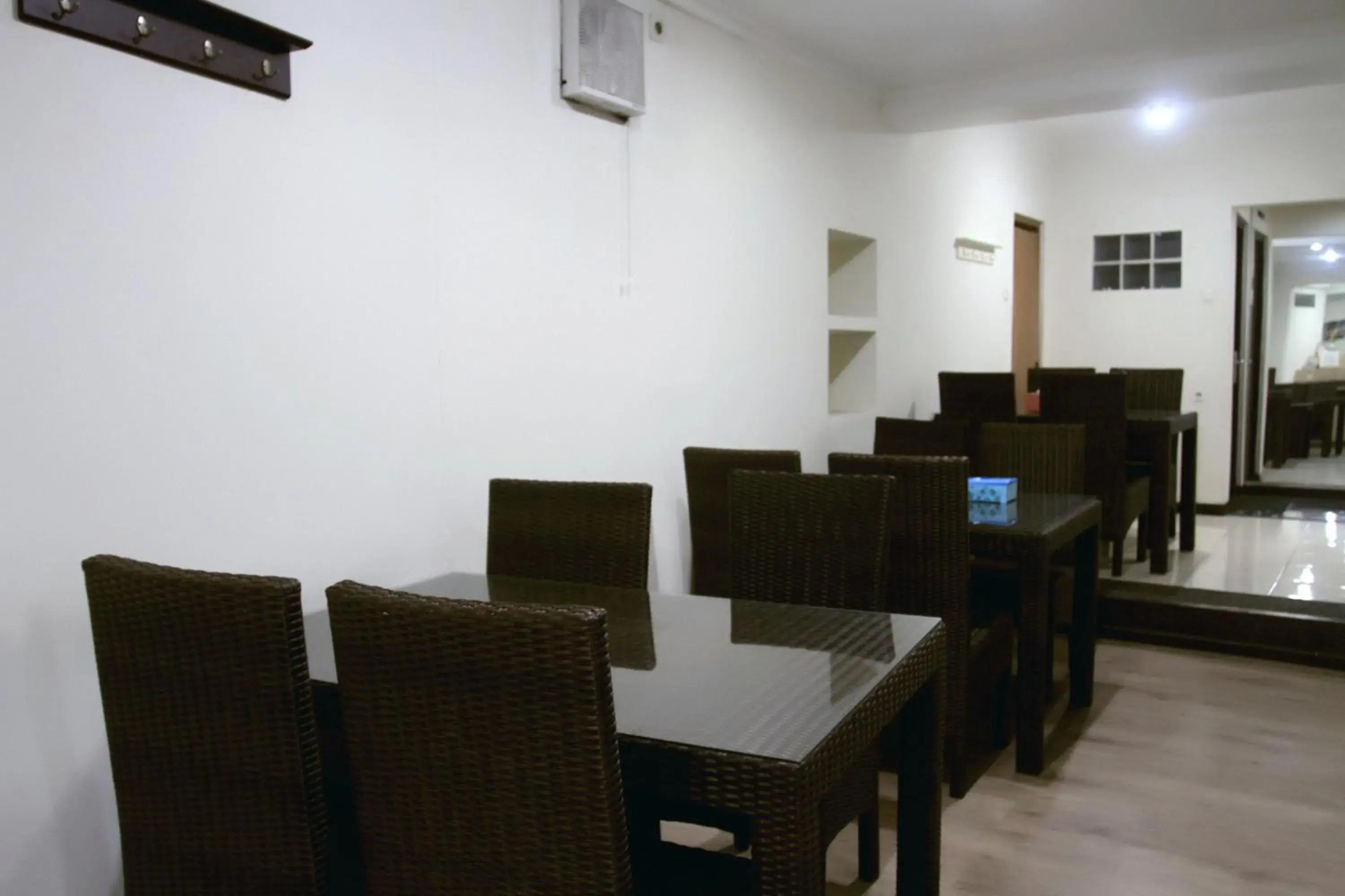 Restaurant/places to eat in Bantal Guling Trans Restaurant/places to eat in Bantal Guling Trans