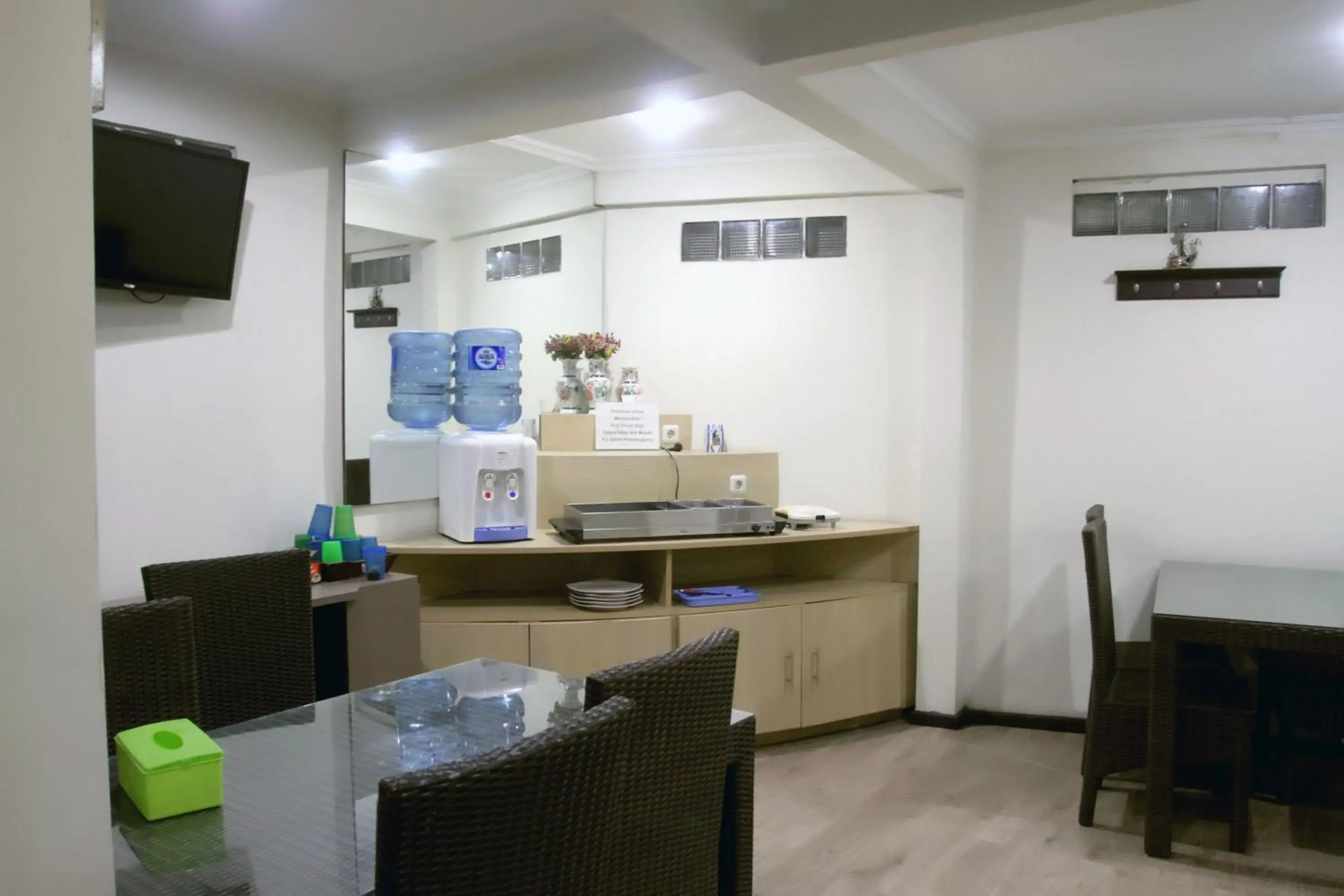 Restaurant/places to eat in Bantal Guling Trans Restaurant/places to eat in Bantal Guling Trans